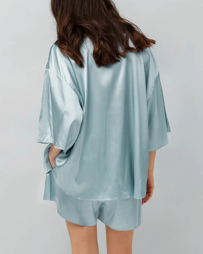 Classic Plus Size Silk Pajama Set for Women - Comfortable Sleepwear & Loungewear for Relaxing at Home or Travel