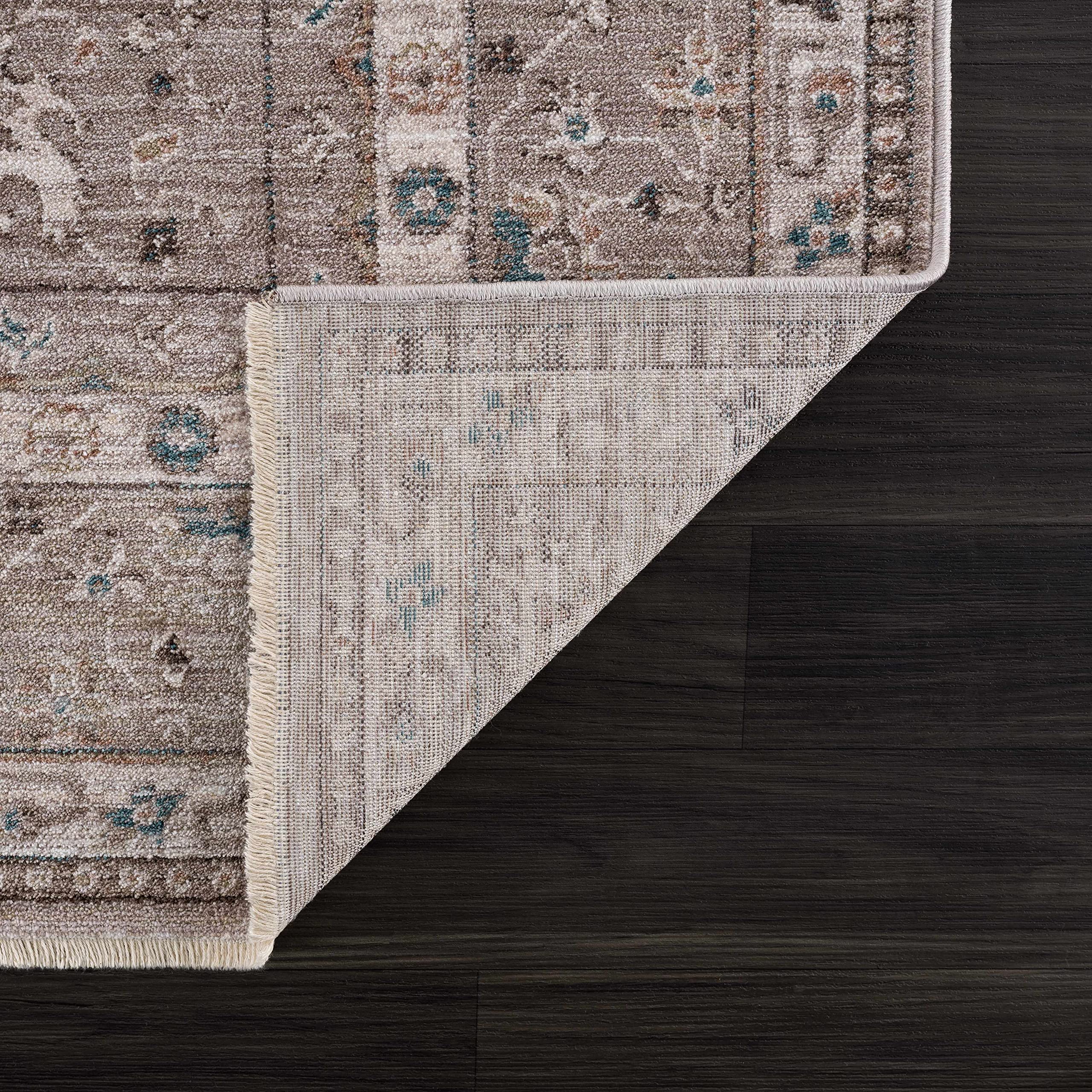 Hauteloom Bolitoc Traditional Round Area Rug 7'10