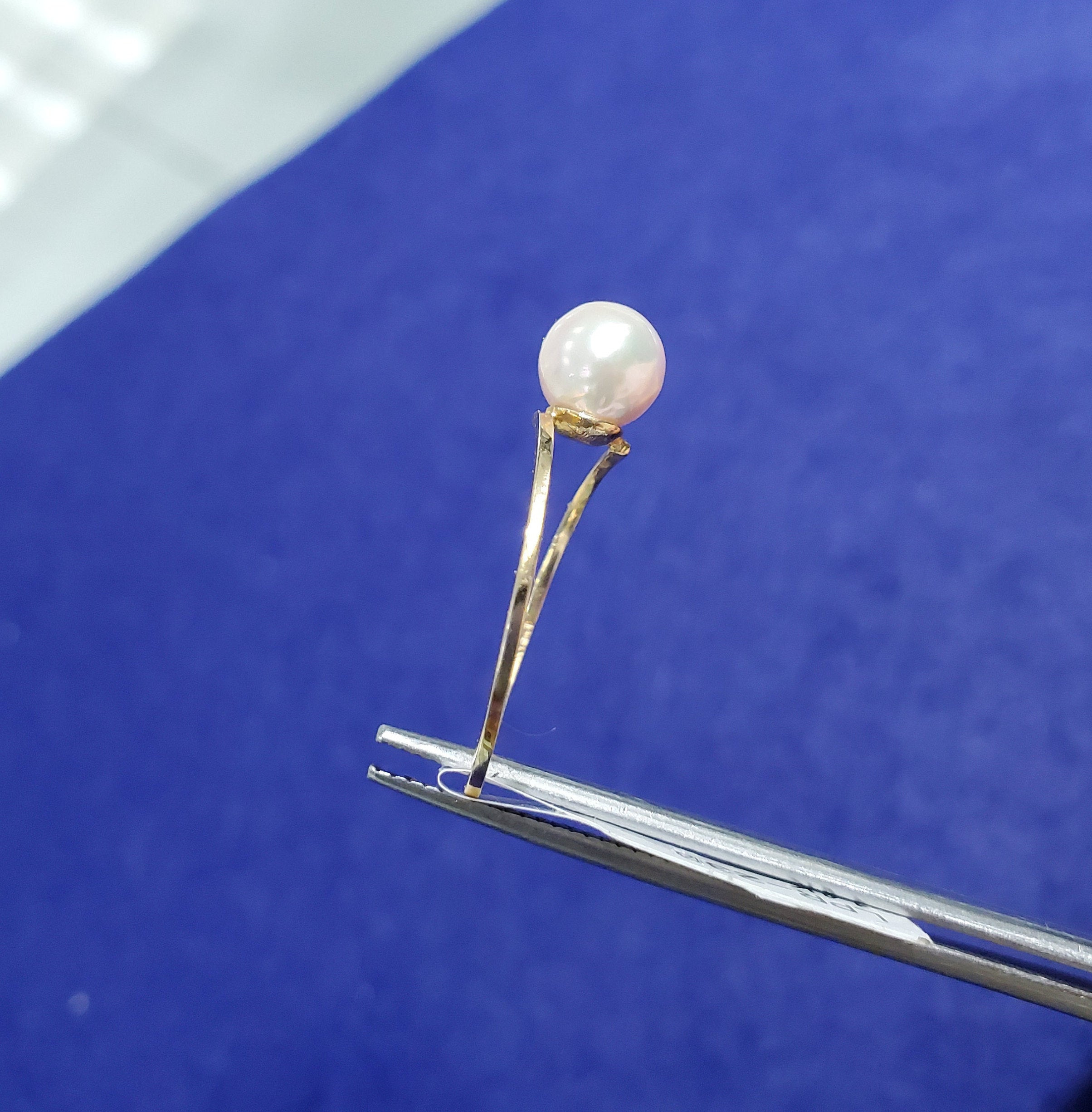 6MM Solitaire Cultured Pearl Ring in 14K Yellow Gold - Elegant Jewelry for Weddings, Anniversaries & Special Occasions