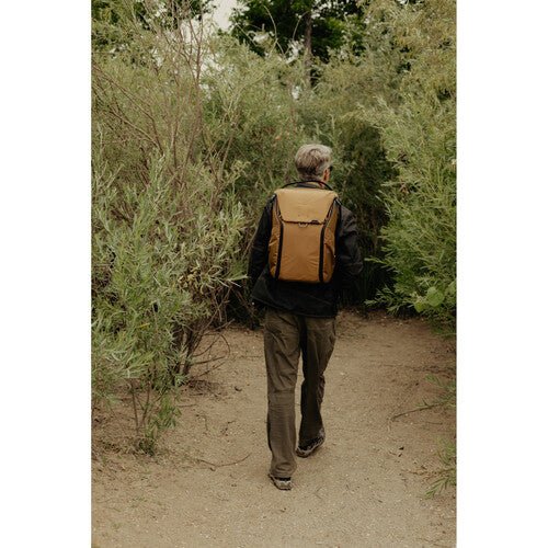 Peak Design Everyday Backpack 30L V2 - Premium Camera & Travel Backpack in Coyote Brown - Perfect for Photographers, Commuters & Outdoor Adventures