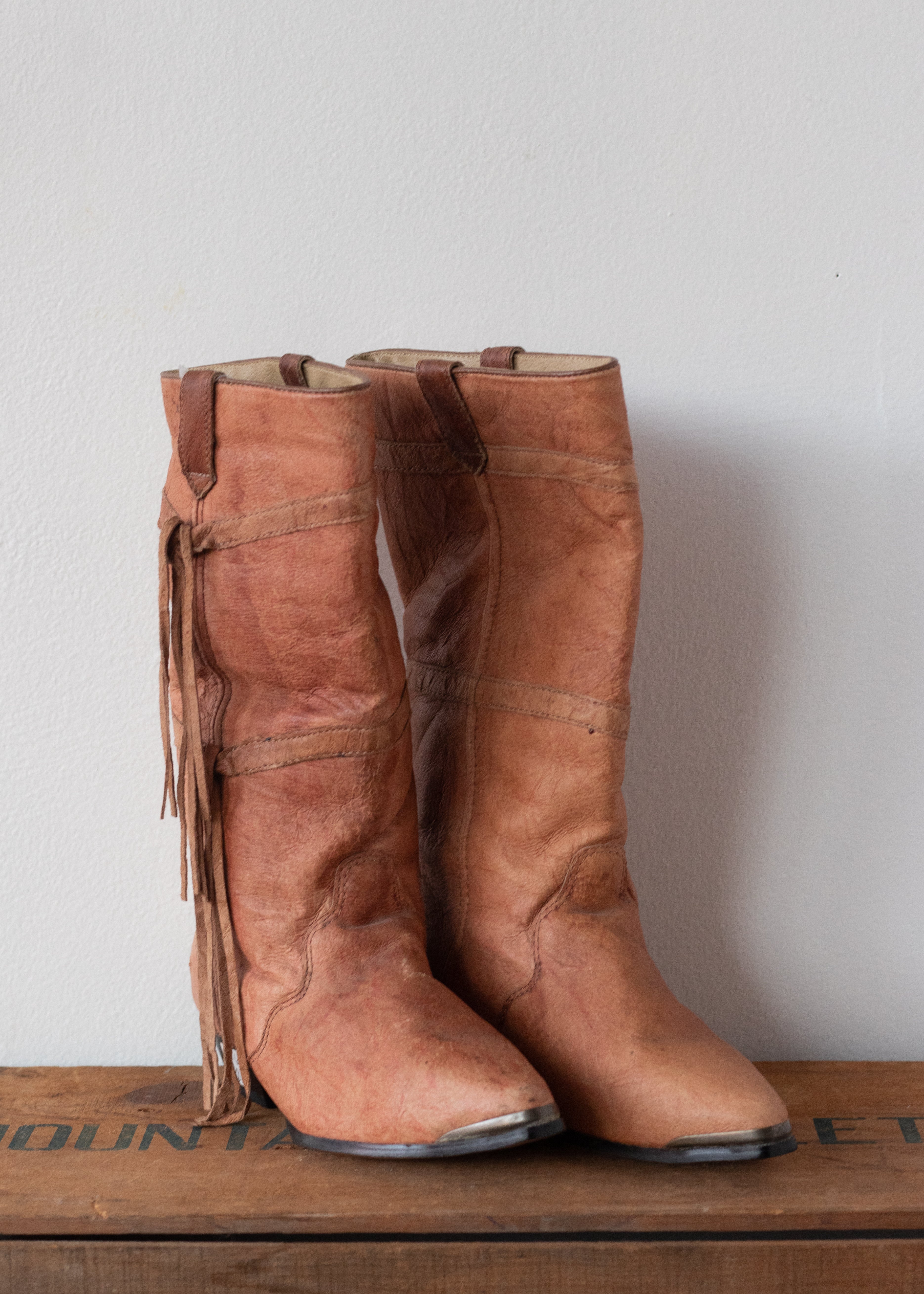 Vintage Leather Cowboy Fringe Boots for Women & Men - Western Style Ankle Boots with Fringe Detail - Perfect for Country Music Festivals, Rodeos & Western Fashion Outfits