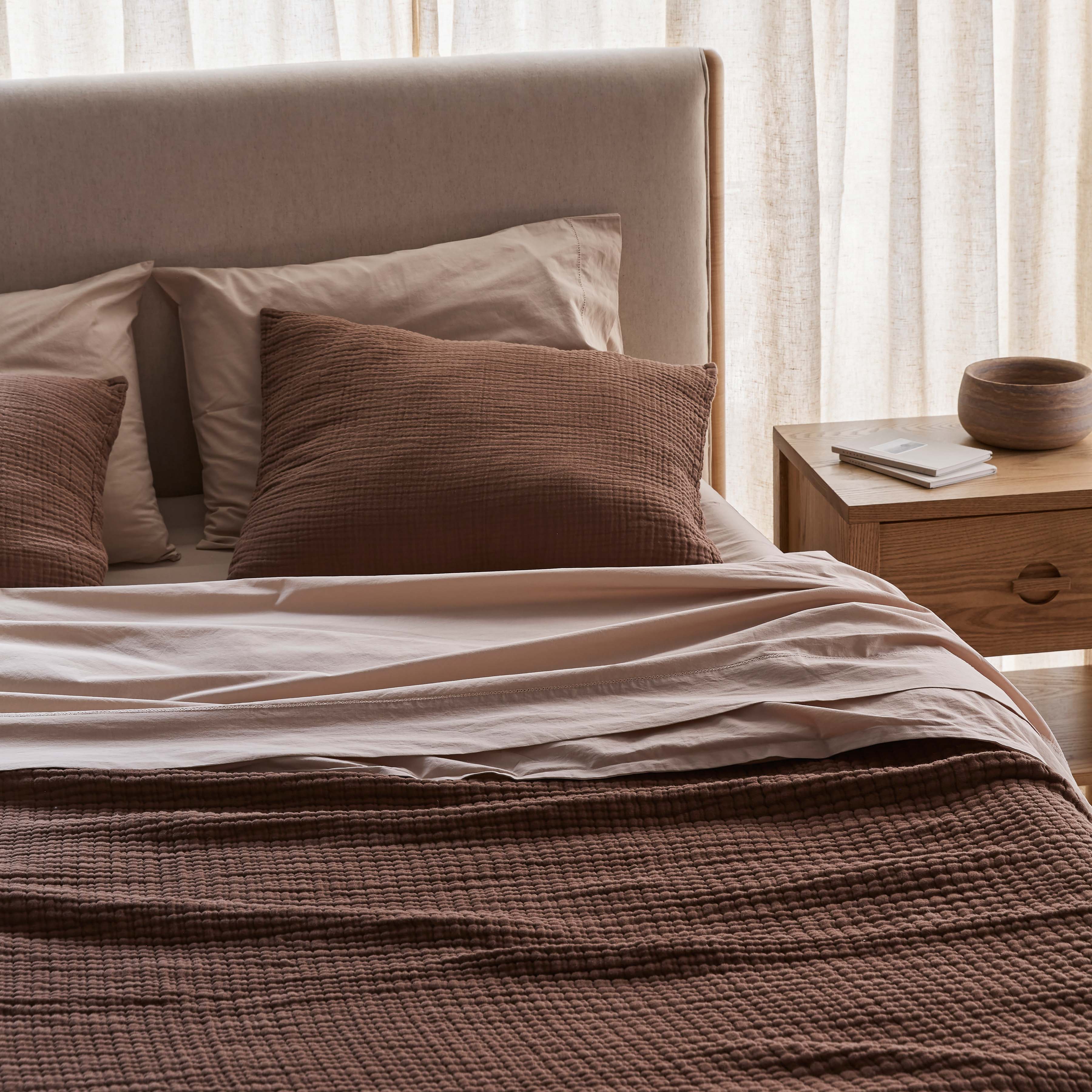 Organic Cotton Gauze Pillow Shams - Soft & Breathable Bedding for a Comfortable Sleep - Perfect for Home, Hotel, and Guest Room Decor