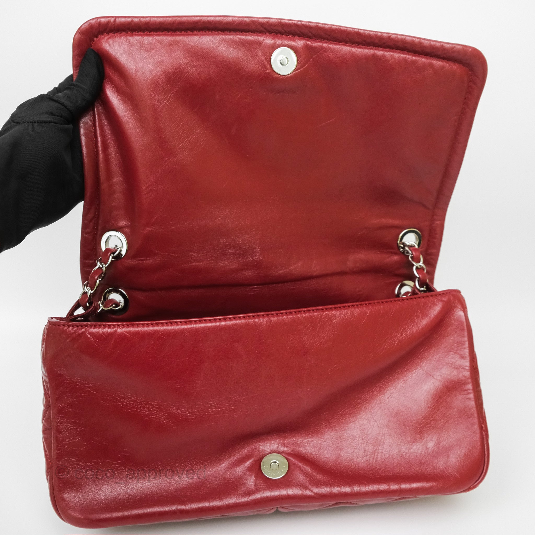 Chanel CC Flap Shoulder Bag in Dark Red Crumpled Leather with Silver Hardware - Luxury Crossbody Bag for Women, Perfect for Date Night & Evening Events