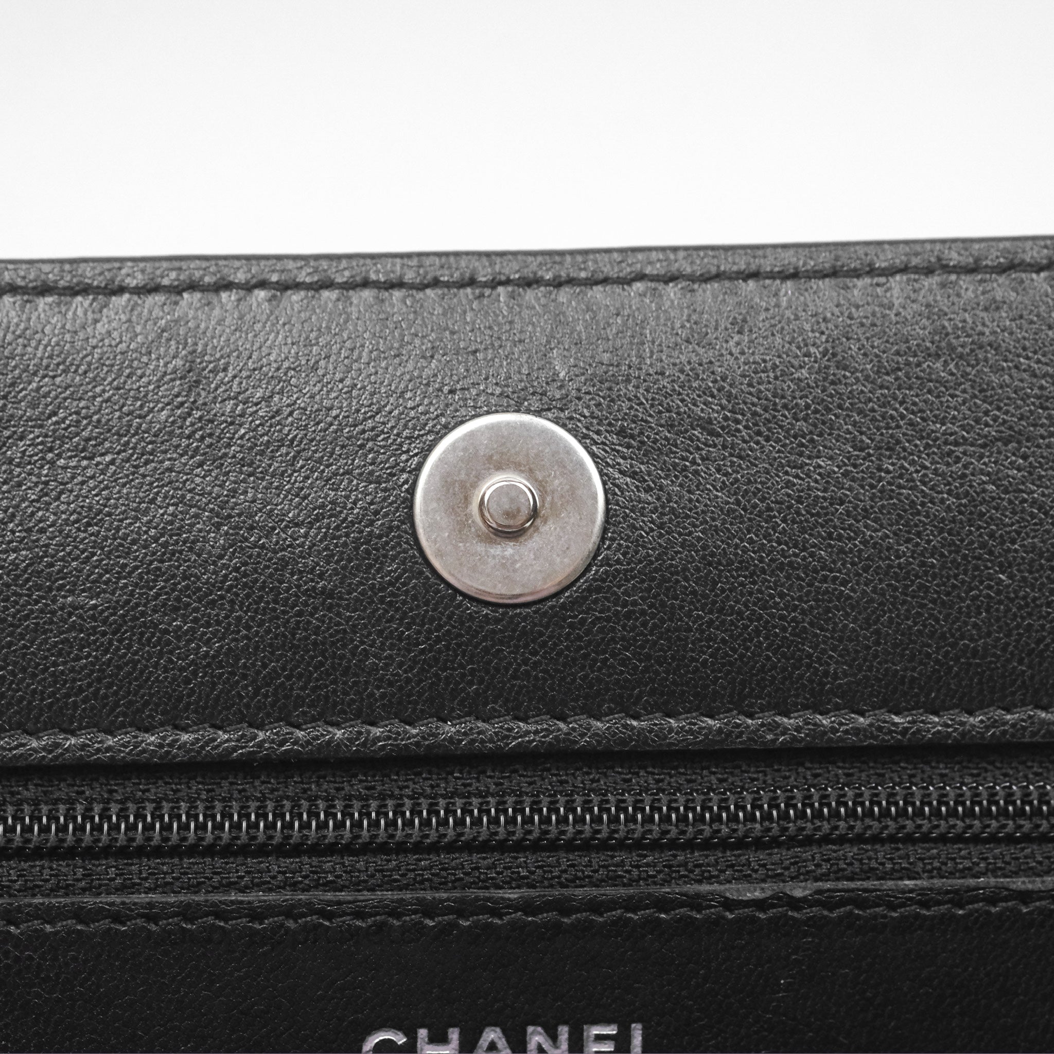 Chanel 19 Wallet on Chain WOC Black Mixed Hardware - Luxury Crossbody Bag for Women, Perfect for Evening Parties & Daily Use