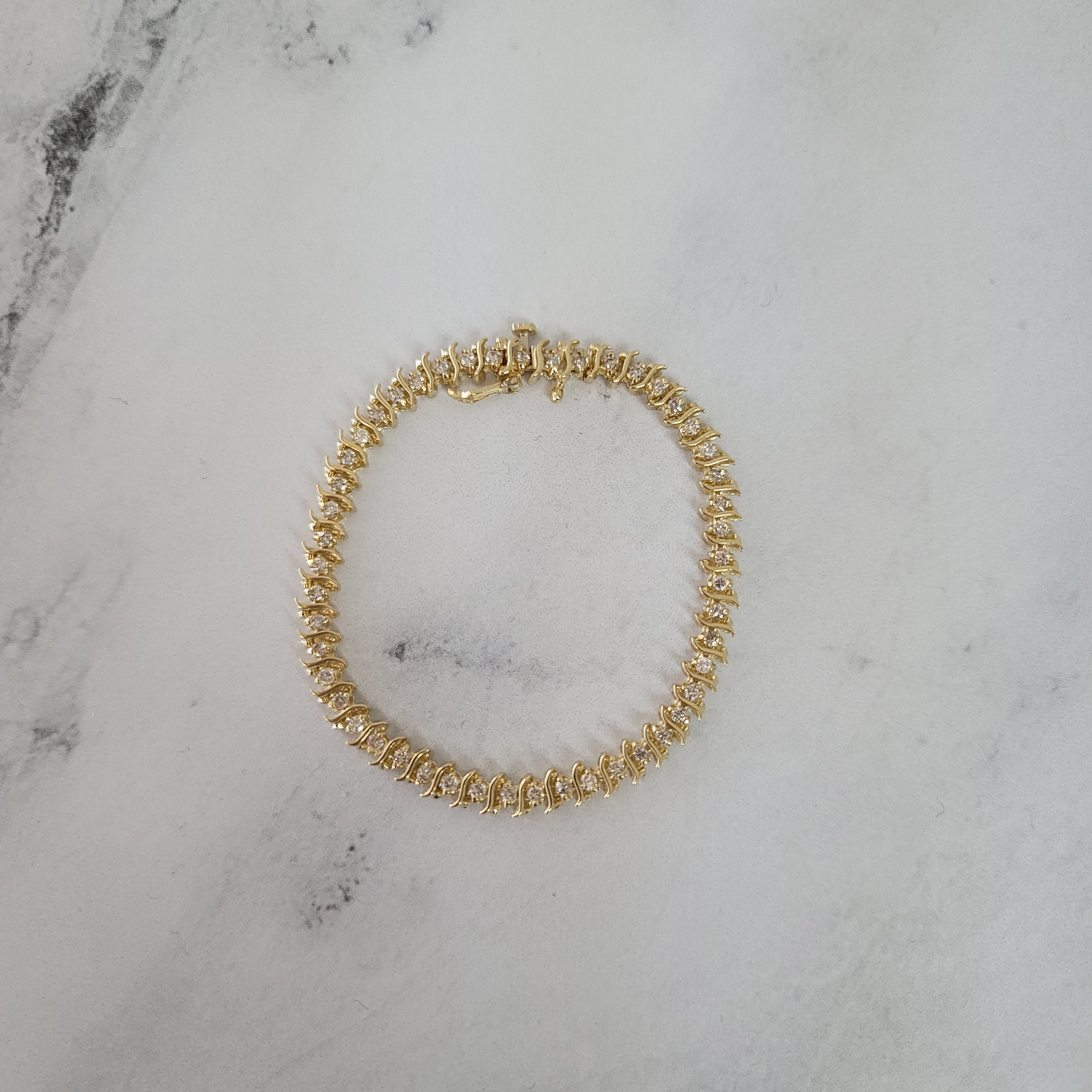 Elegant S-Style Diamond Tennis Bracelet - 1.50cttw 14K Yellow Gold - Perfect for Weddings, Anniversaries & Special Occasions