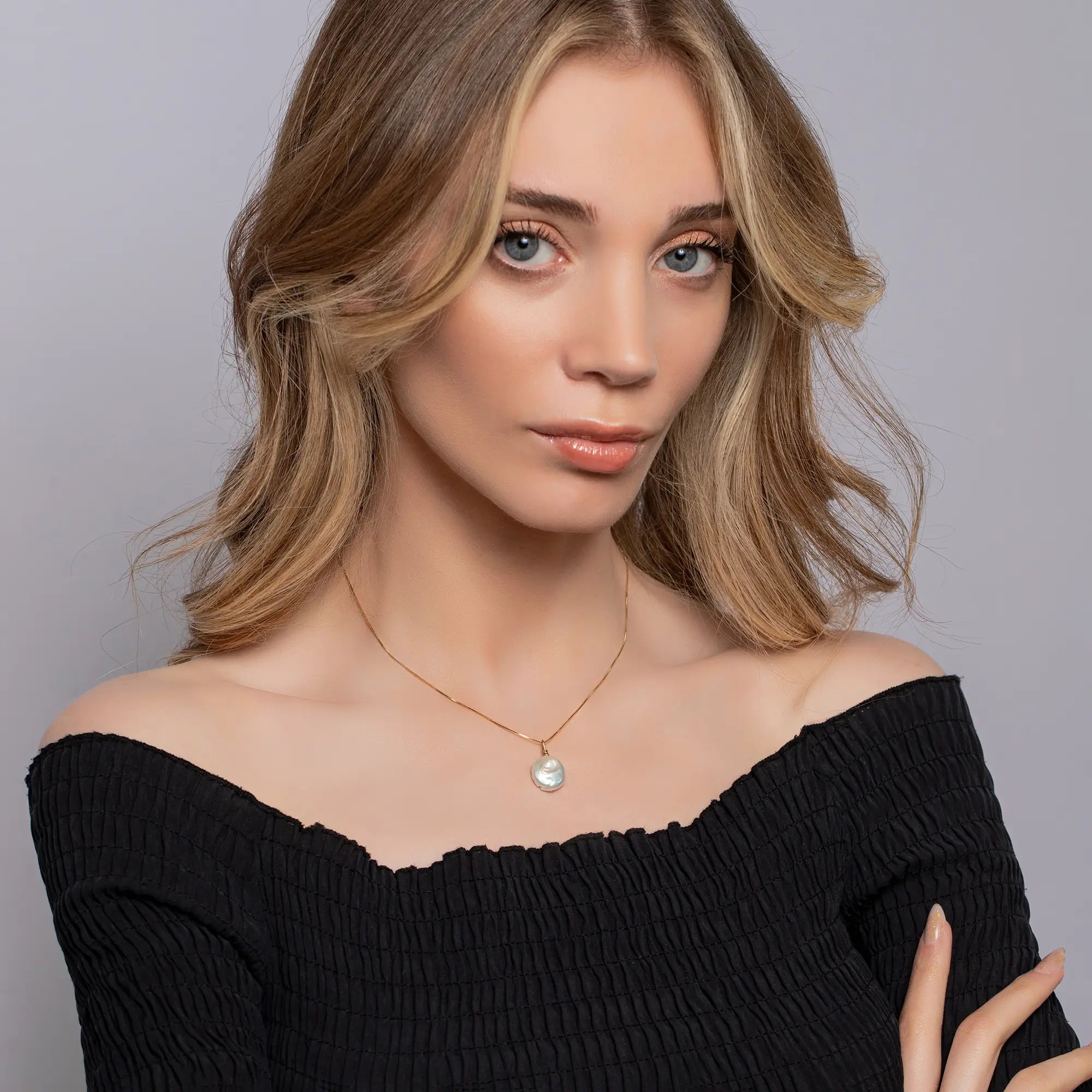 Elegant Box Chain Pearl Pendant Necklace for Women - Perfect for Weddings, Parties & Special Occasions