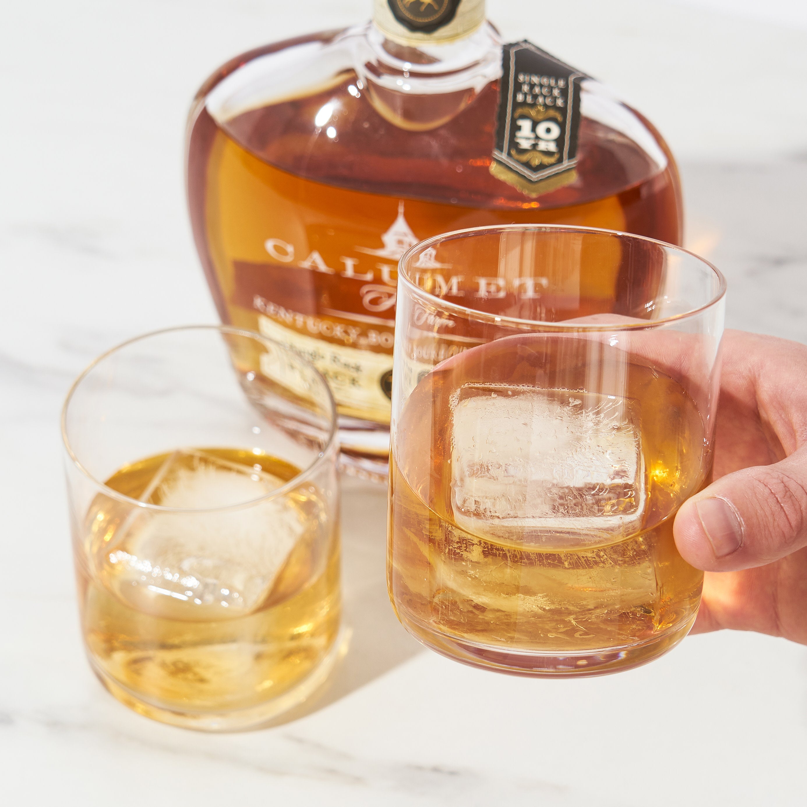 Premium Raye Crystal Tumblers Set of 2 - Elegant 16oz Glass Cups for Wine, Cocktails & Iced Coffee - Perfect for Home Bar, Dinner Parties & Gift Giving