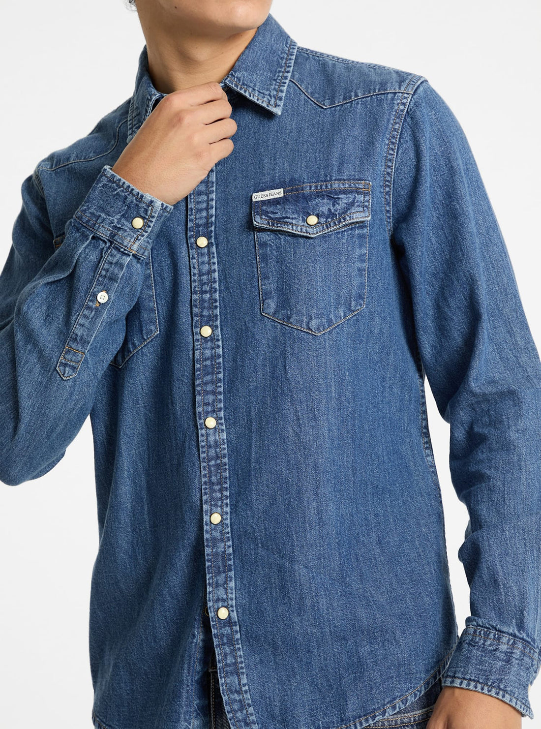 Guess Women's Slim Fit Long Sleeve Denim Shirt - Stylish Casual Button Down Top for Everyday Wear & Date Nights