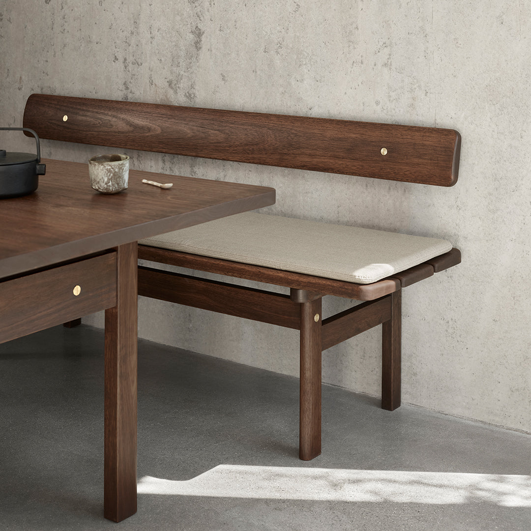 BM0700 Asserbo Wooden Bench - Modern Outdoor Garden Bench for Patio, Backyard & Lawn - Durable Teak Wood with Weather-Resistant Finish - Perfect for Relaxing, Lounging & Entertaining