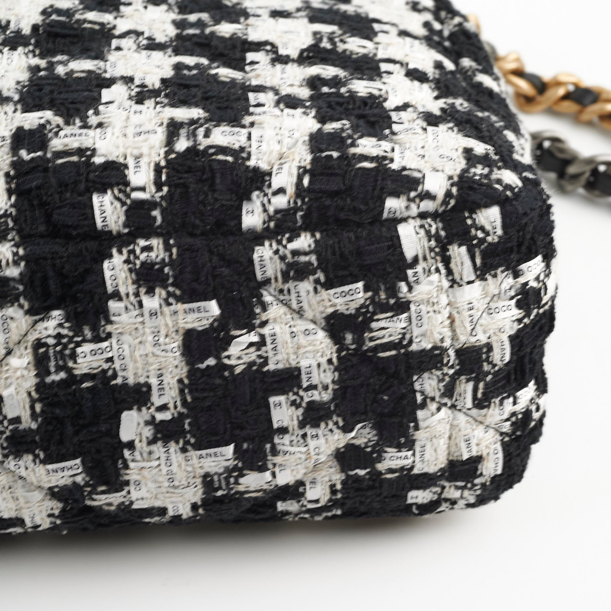 Chanel 19 Tweed Handbag Medium/Large Flap Bag 2020 Collection - Luxury Designer Shoulder Bag for Women, Perfect for Work, Parties & Special Occasions