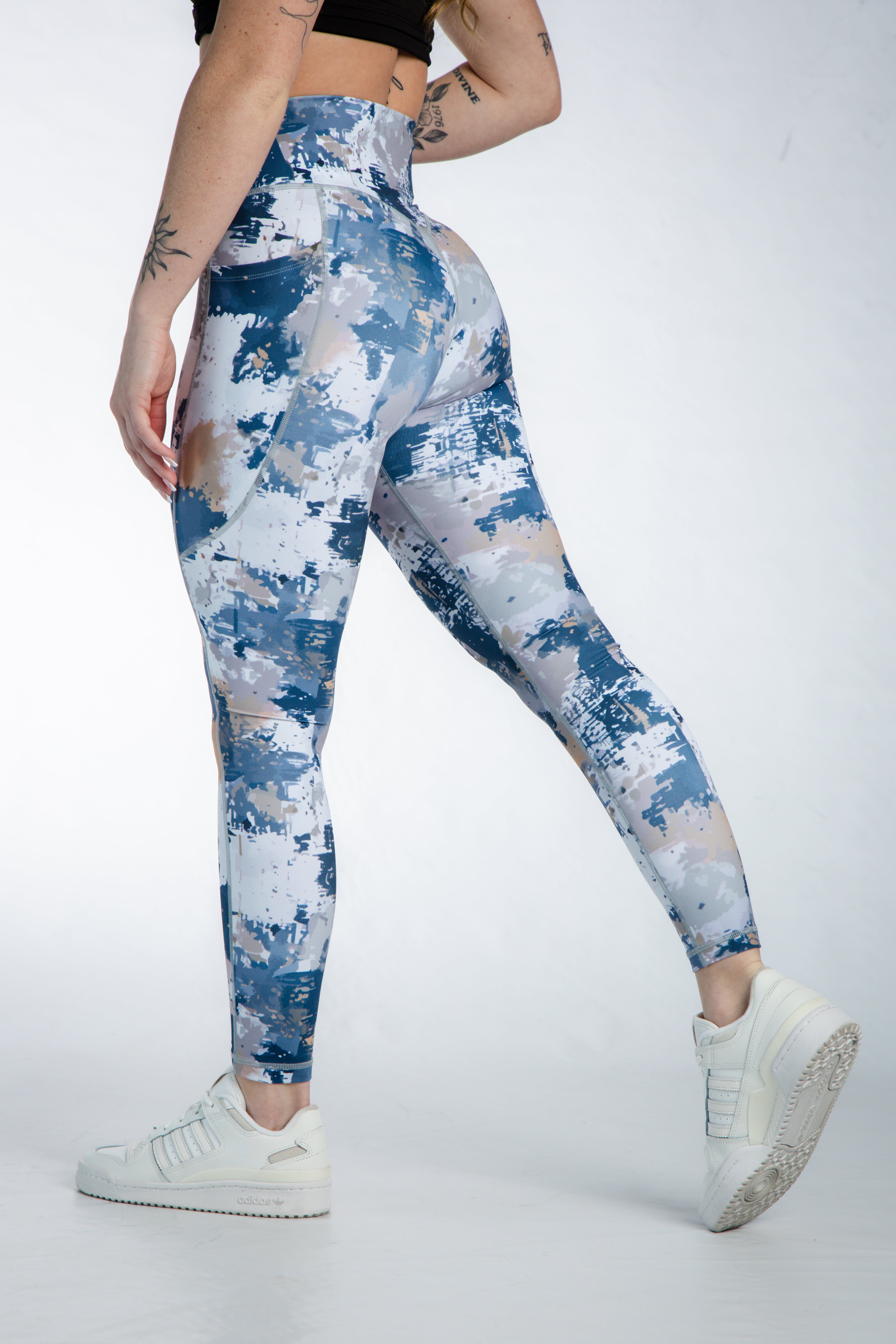 Empowered High-Waisted Leggings with Pockets - Comfortable Yoga Pants for Women in Blue & Tan | Perfect for Workouts, Running, Yoga & Everyday Wear