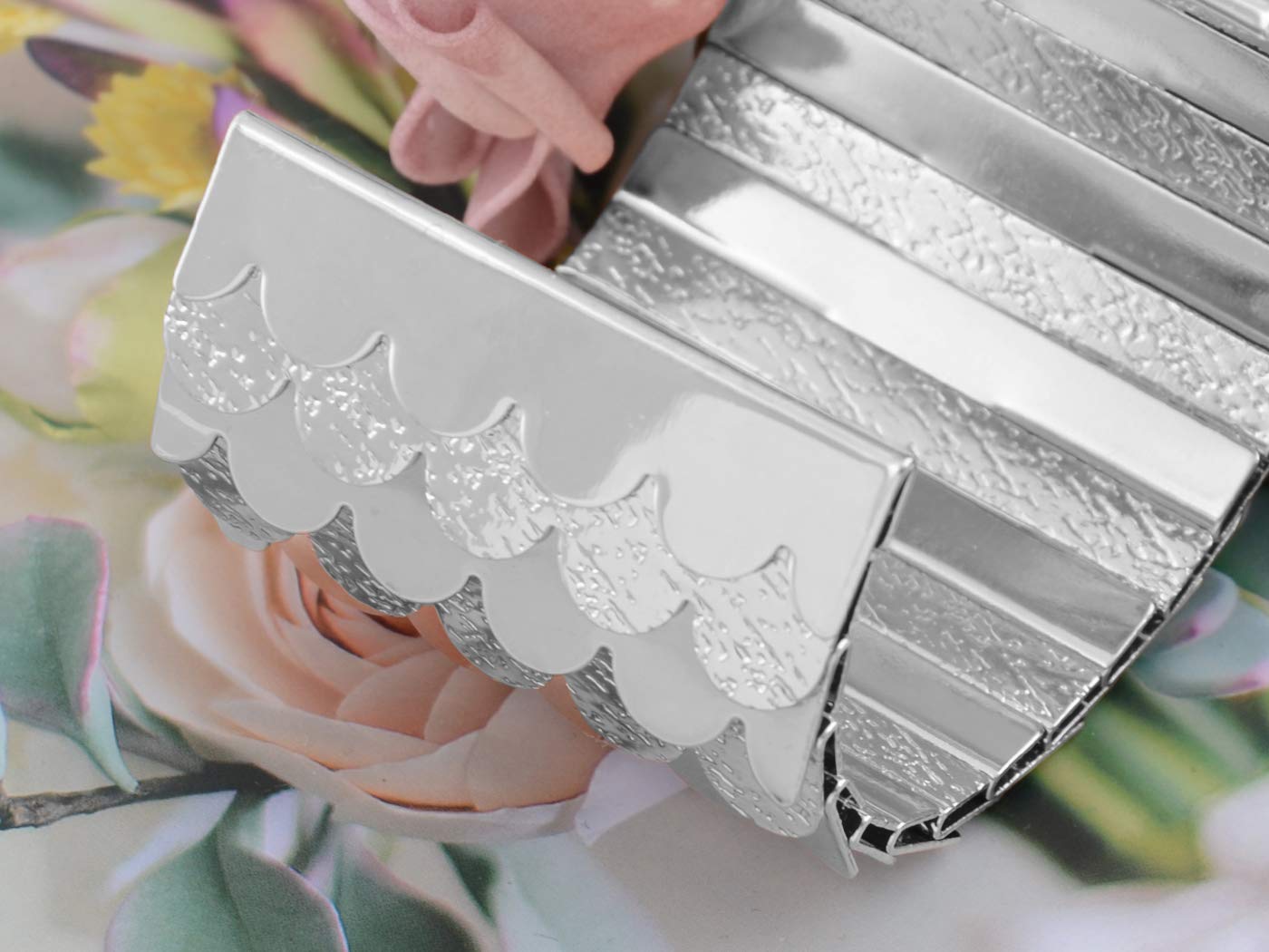 Alilang Women's Gold & Silver Egyptian Etched Textured Scales Scalloped Wrap Bangle Cuff Bracelet - Elegant Boho Jewelry for Parties, Weddings & Special Occasions
