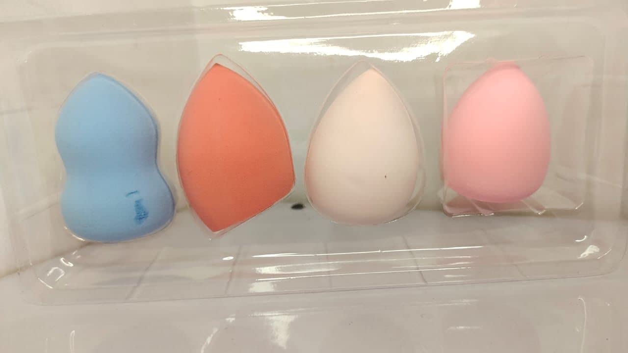 Professional Makeup Sponge Set - Beauty Blender for Flawless Foundation & Concealer Application, Includes Cleaning Puff - Perfect for Daily Makeup Routine & Travel Essentials