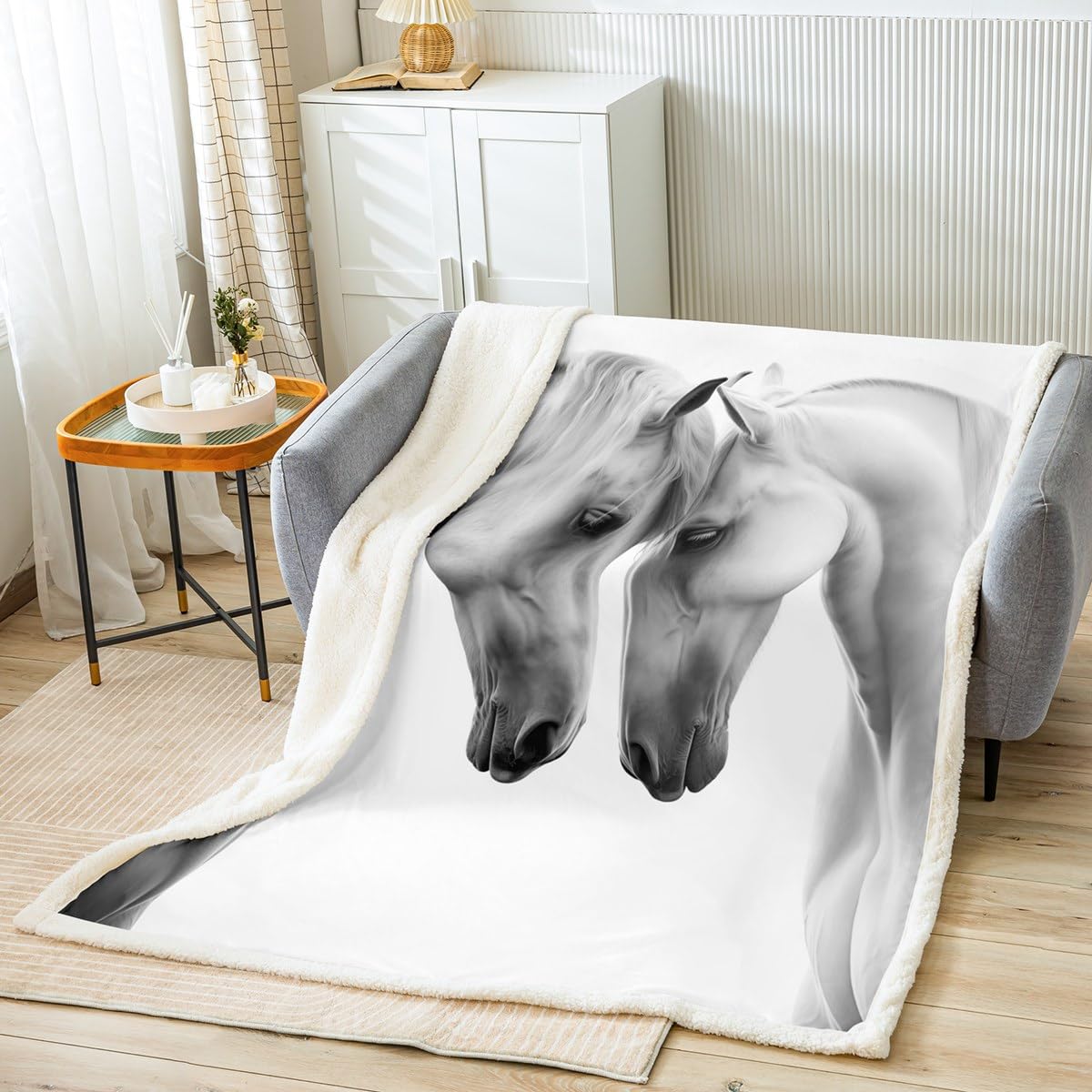 Two Horses Print Sherpa Fleece Blanket - White Racing Steed Throw Blanket, Soft Fuzzy Cozy Blanket for Bed & Couch, Queen Size (90x90 Inches) - Perfect for Winter Warmth, Home Decor & Gift Giving