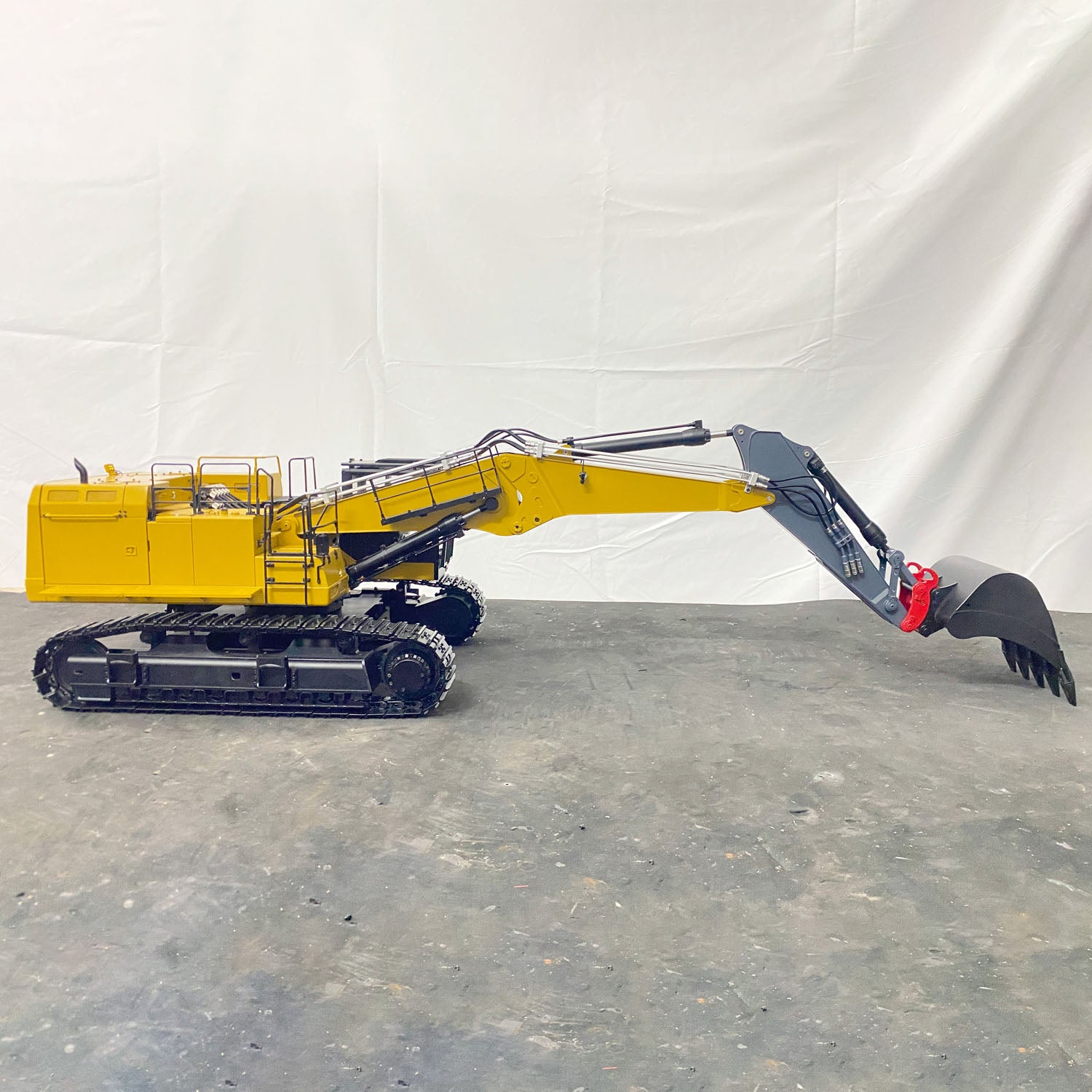1/14 Scale 374 UHD 4-Arm RC Hydraulic Demolition Excavator Toy - Radio Controlled Digger with PL18EV Sound & Light System - Ready-to-Play Assembled & Painted Model for Construction Enthusiasts - Perfect for Indoor/Outdoor Play, Collecting, and RC Hobbyists