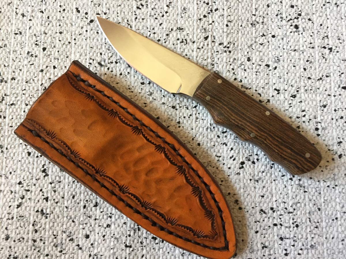 Premium Coyote Skinner Hunting Knife - High Carbon Steel Blade with Ergonomic Handle - Perfect for Field Dressing, Survival & Everyday Carry (EDC) - Ideal for Hunters, Outdoorsmen & Bushcraft Enthusiasts