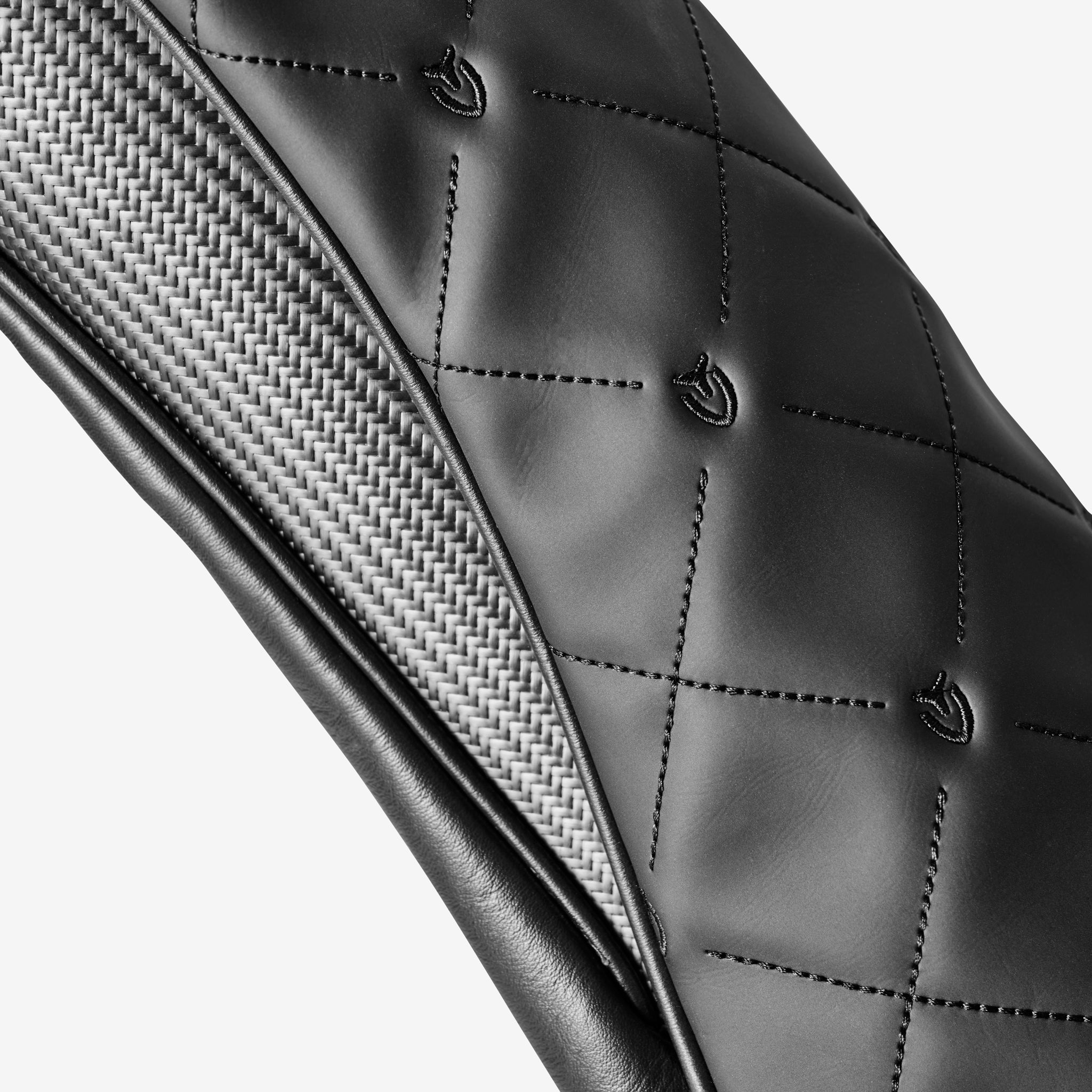 Icon LE Golf Headcover - Premium Carbon Black Design for Drivers & Woods | Perfect for Golf Enthusiasts & Club Protection
