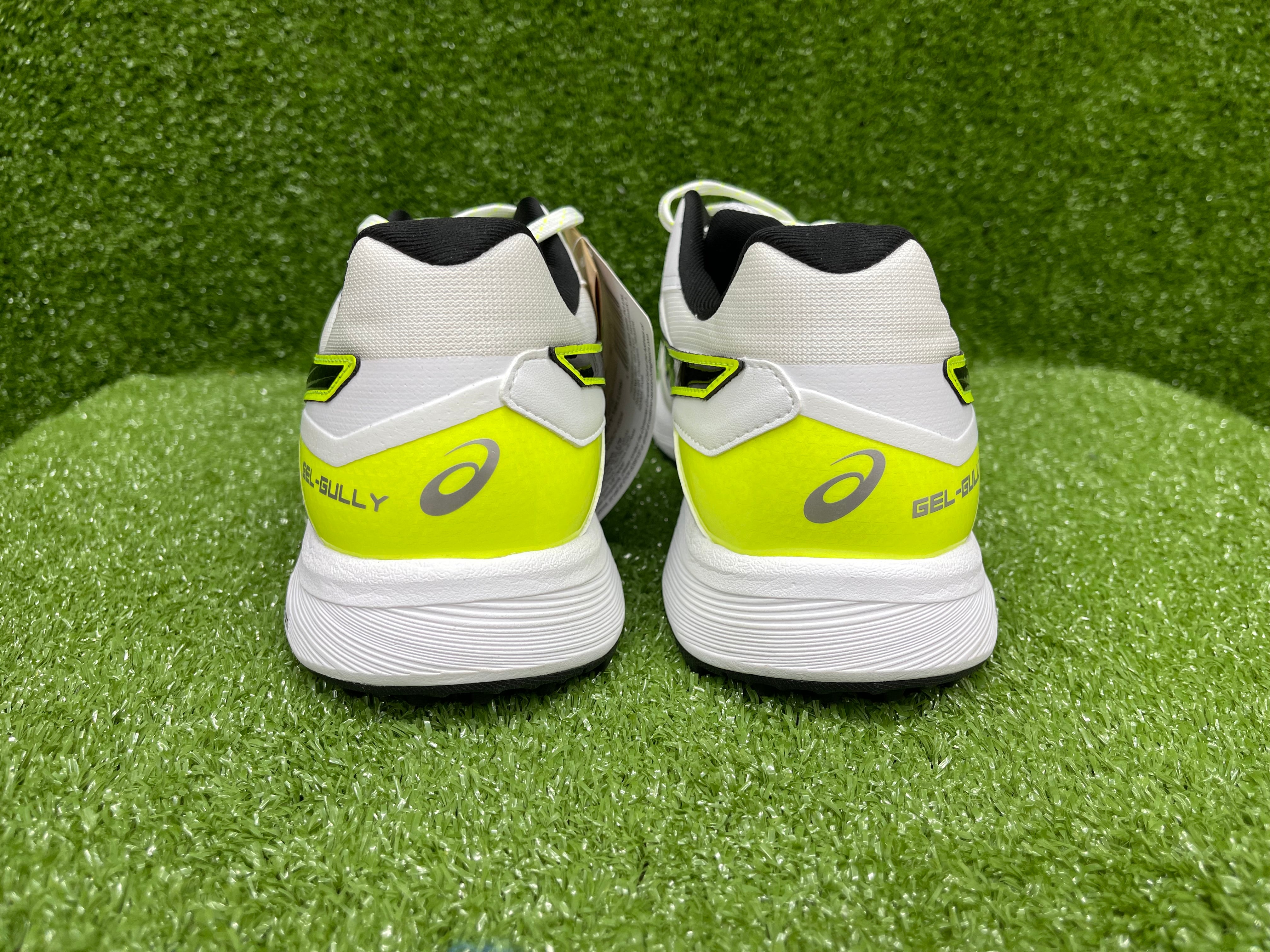ASICS GEL-GULLY 7 Cricket Shoes - White/Safety Yellow Metal Spikes for Men - Lightweight Comfort & Superior Traction - Perfect for Professional Matches & Training Sessions