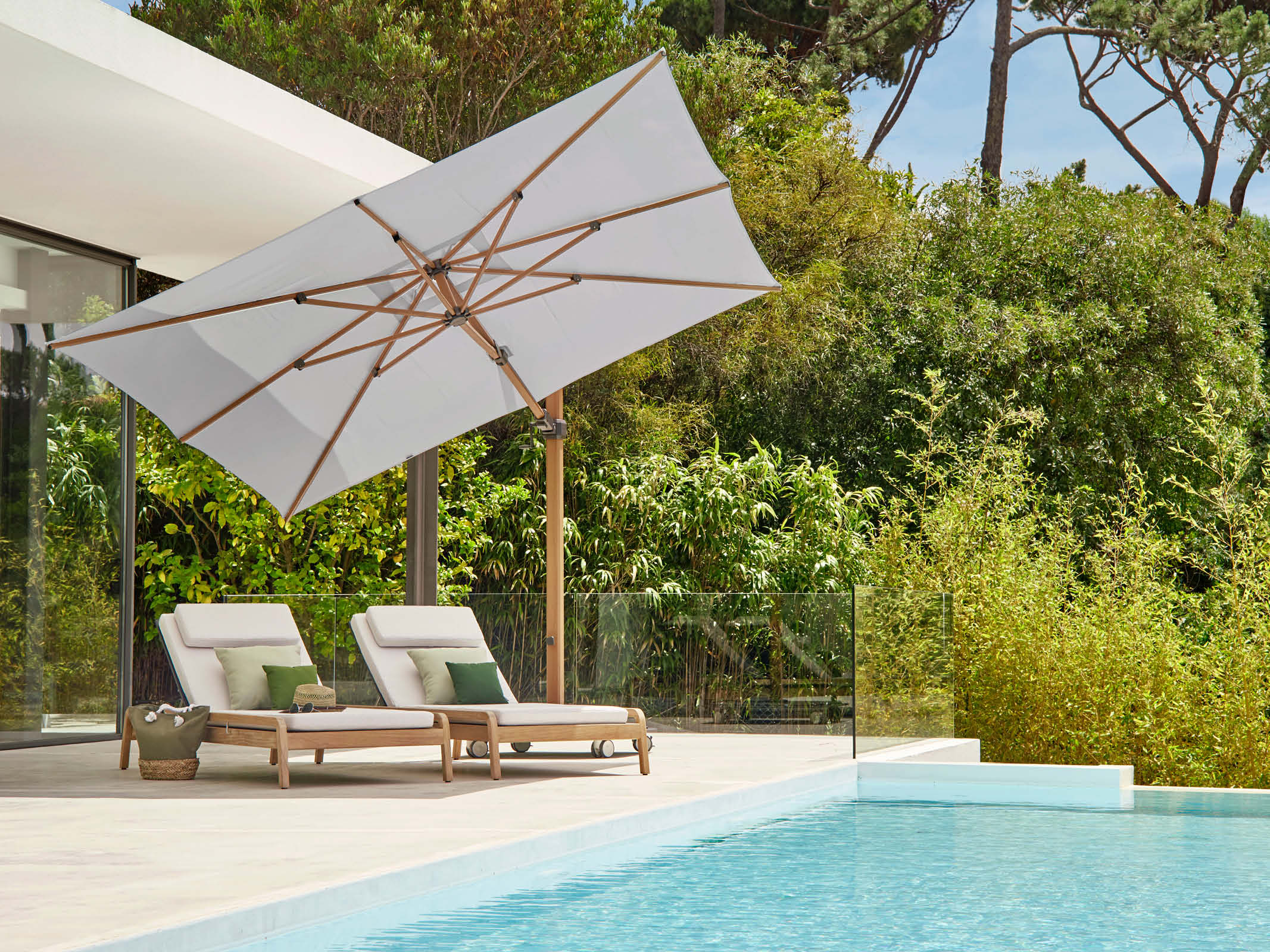 LUX 301 3m Large Outdoor Patio Umbrella with Heavy Duty Base - Perfect for Poolside, Garden, Backyard, and Beach Use