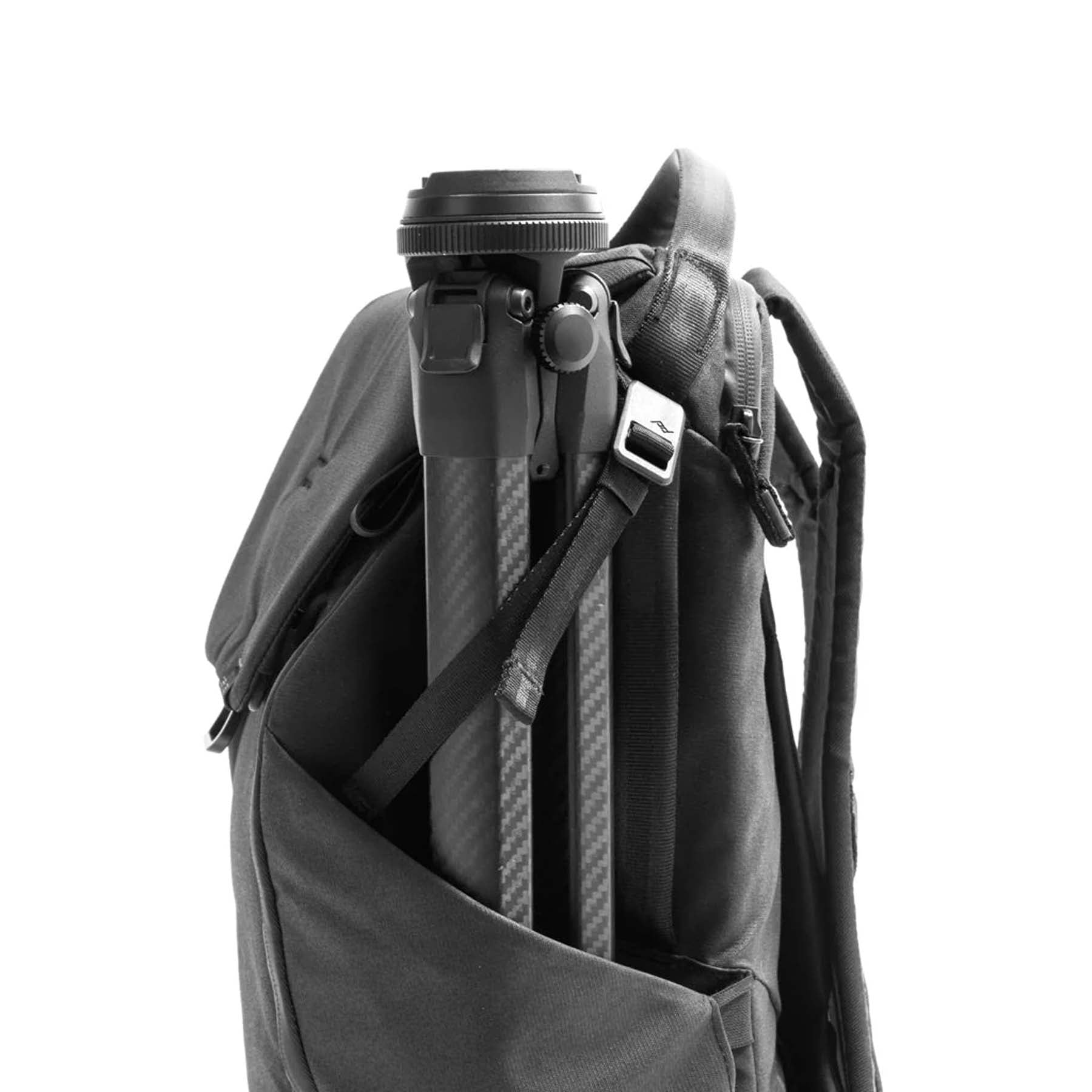 Peak Design Everyday Backpack 30L - Durable Camera & Travel Backpack for Photographers & Commuters - Perfect for Work, Hiking & Daily Use
