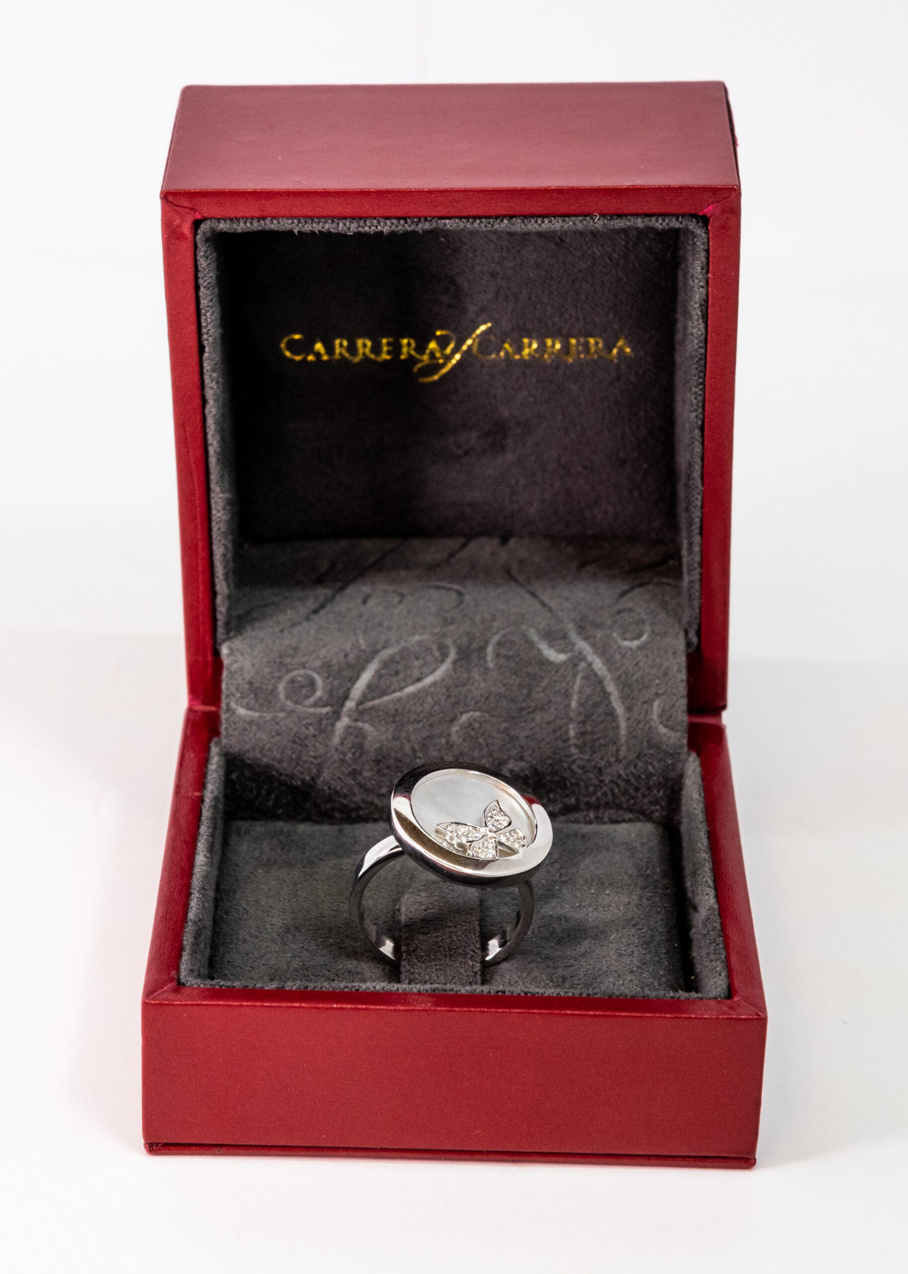 Carrera Y Carrera Baile de Mariposas 18K White Gold Mother of Pearl Ring - Elegant Butterfly Design Jewelry for Women, Perfect for Weddings, Anniversaries & Special Occasions