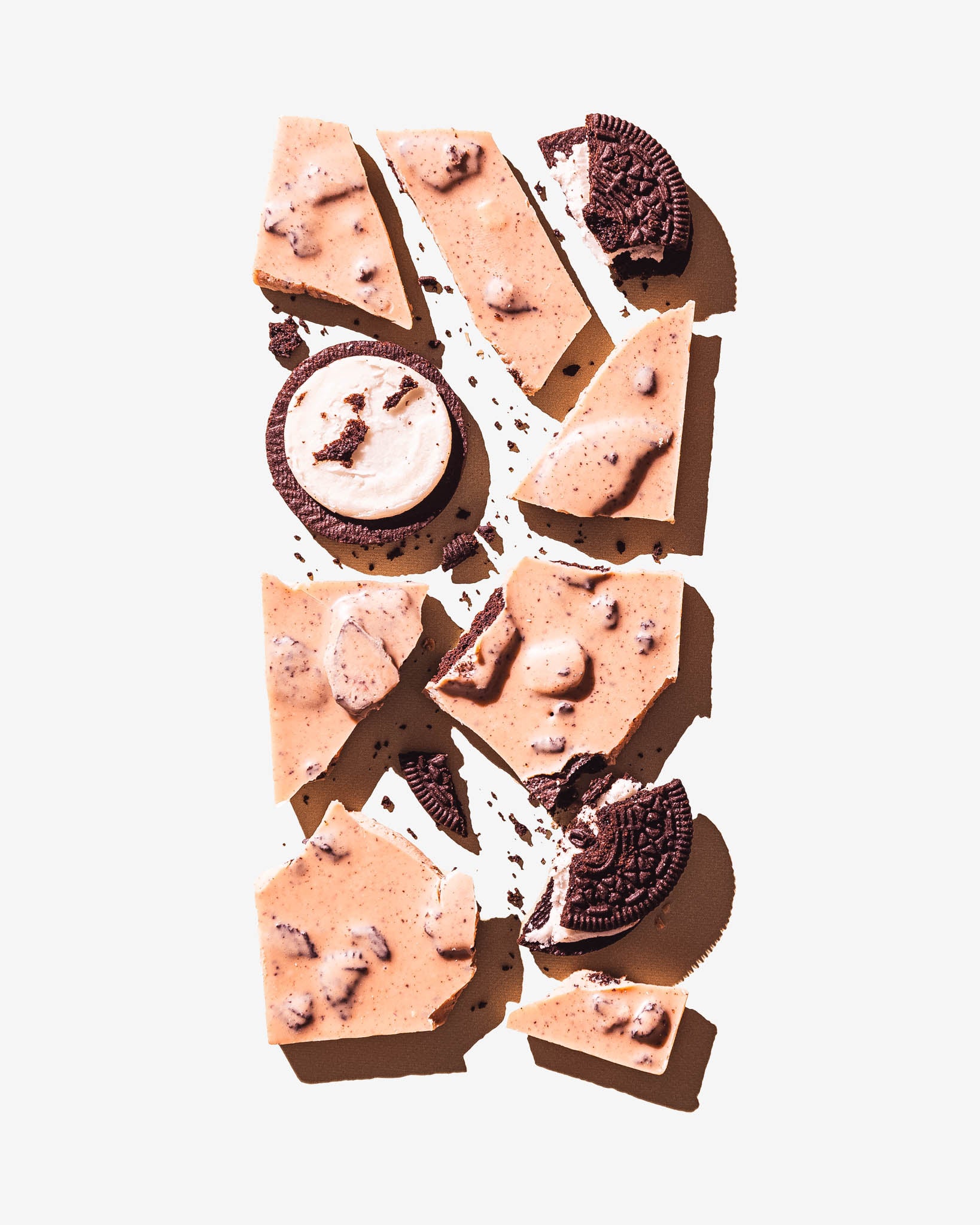 Delicious Cookies & Cream Chocolate Bar - Rich & Creamy Milk Chocolate with Crunchy Cookie Bits - Perfect for Gifts, Snacking & Desserts