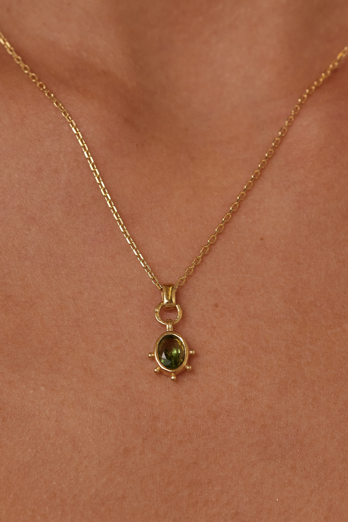 Genuine Apatite Gold Necklace for Women - Elegant 14K Gold Plated Pendant Jewelry Gift for Birthday, Anniversary & Valentine's Day - Perfect for Everyday Wear & Special Occasions