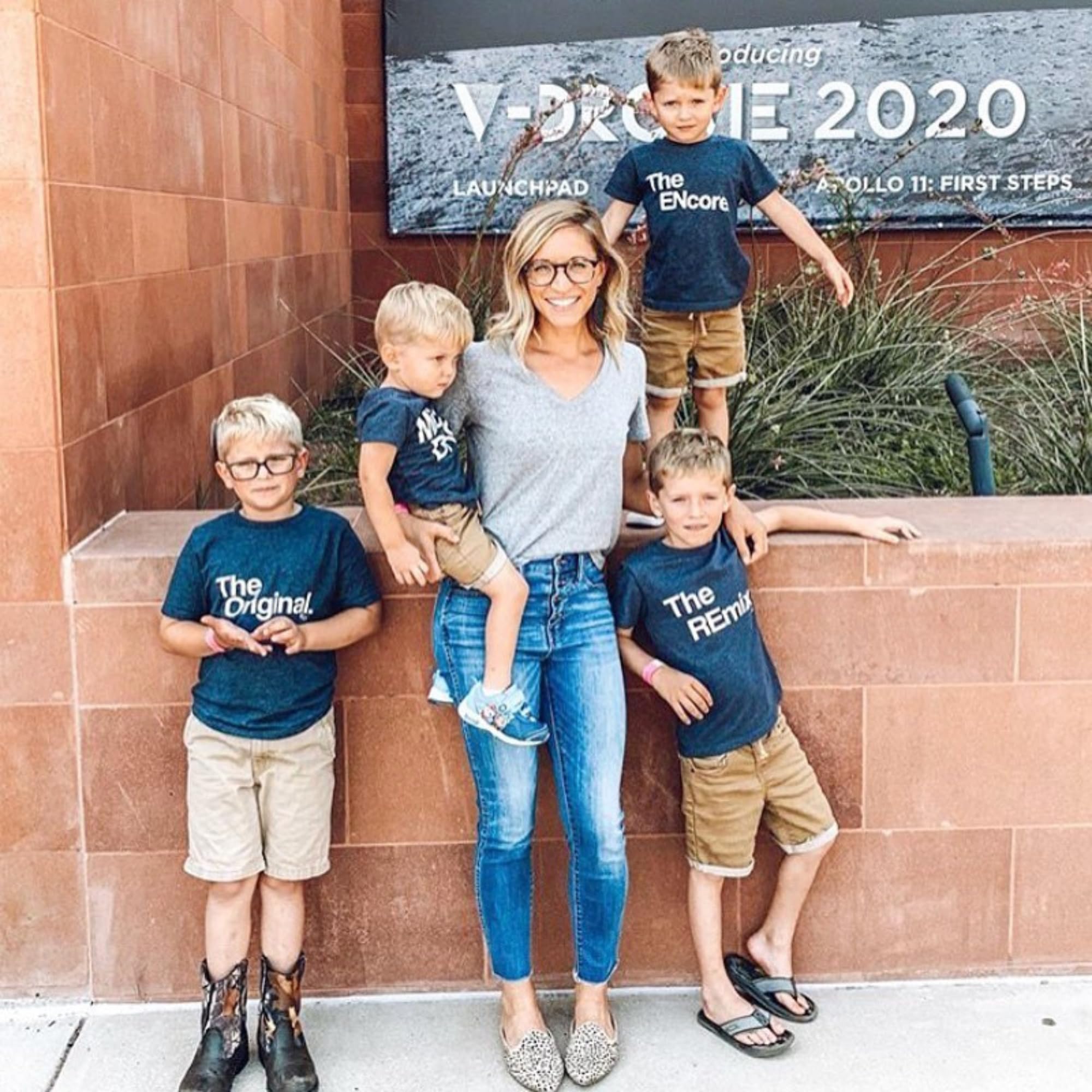 Pregnancy Announcement Shirt for Siblings - Big Brother & Big Sister Reveal Outfit Set of 5 (Baby & Toddler) - Perfect for Gender Reveal Parties & Family Photo Shoots