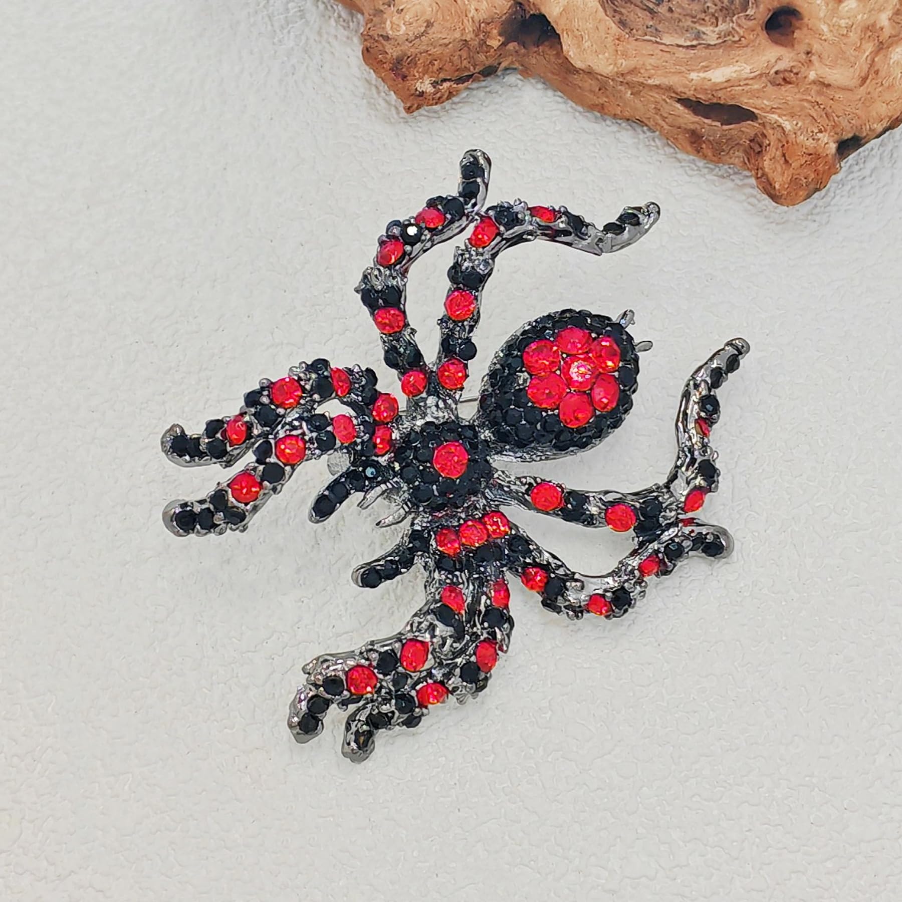 Halloween Spider Brooch Pin - Black & Red Crystal Gothic Jewelry for Costumes, Parties, and Spooky Season Accessories | Perfect for Halloween Outfits, Cosplay, and Themed Events