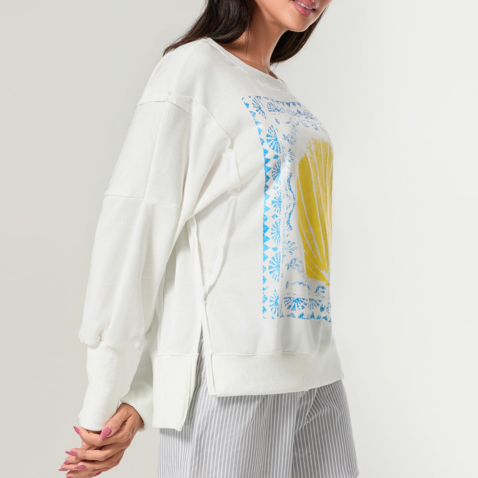 Amiblvowa Women's Oversized Graphic Sweatshirt - Y2K Vintage Long Sleeve Drop Shoulder Crewneck Shirt | Casual Streetwear, Loungewear & Winter Fashion