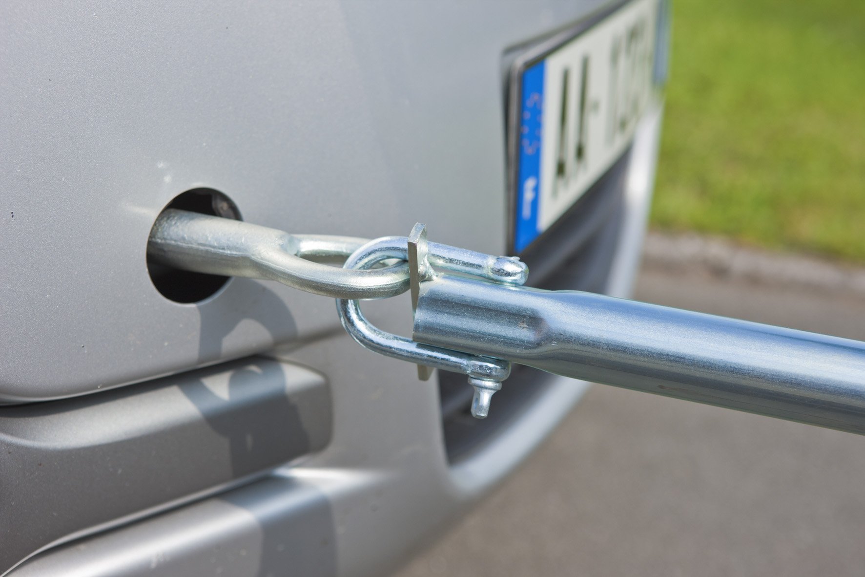 Heavy Duty Tow Bar for Trucks & SUVs - A061SPROGL Pro Series - Perfect for Towing Trailers, Boats & Campers