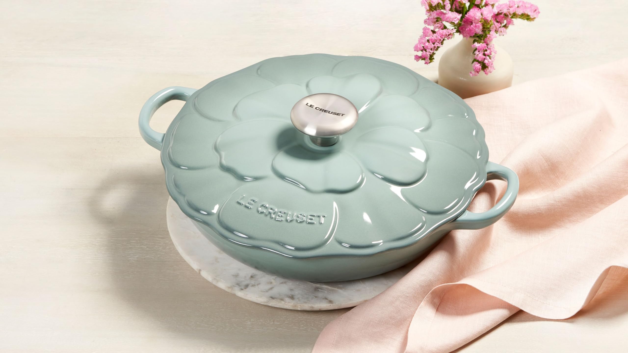 Le Creuset Signature Enameled Cast Iron Petal Braiser 2.25 Quart - Sea Salt Color | Dutch Oven for Braising, Roasting & Sautéing | Perfect for Stovetop, Oven & Table Serving