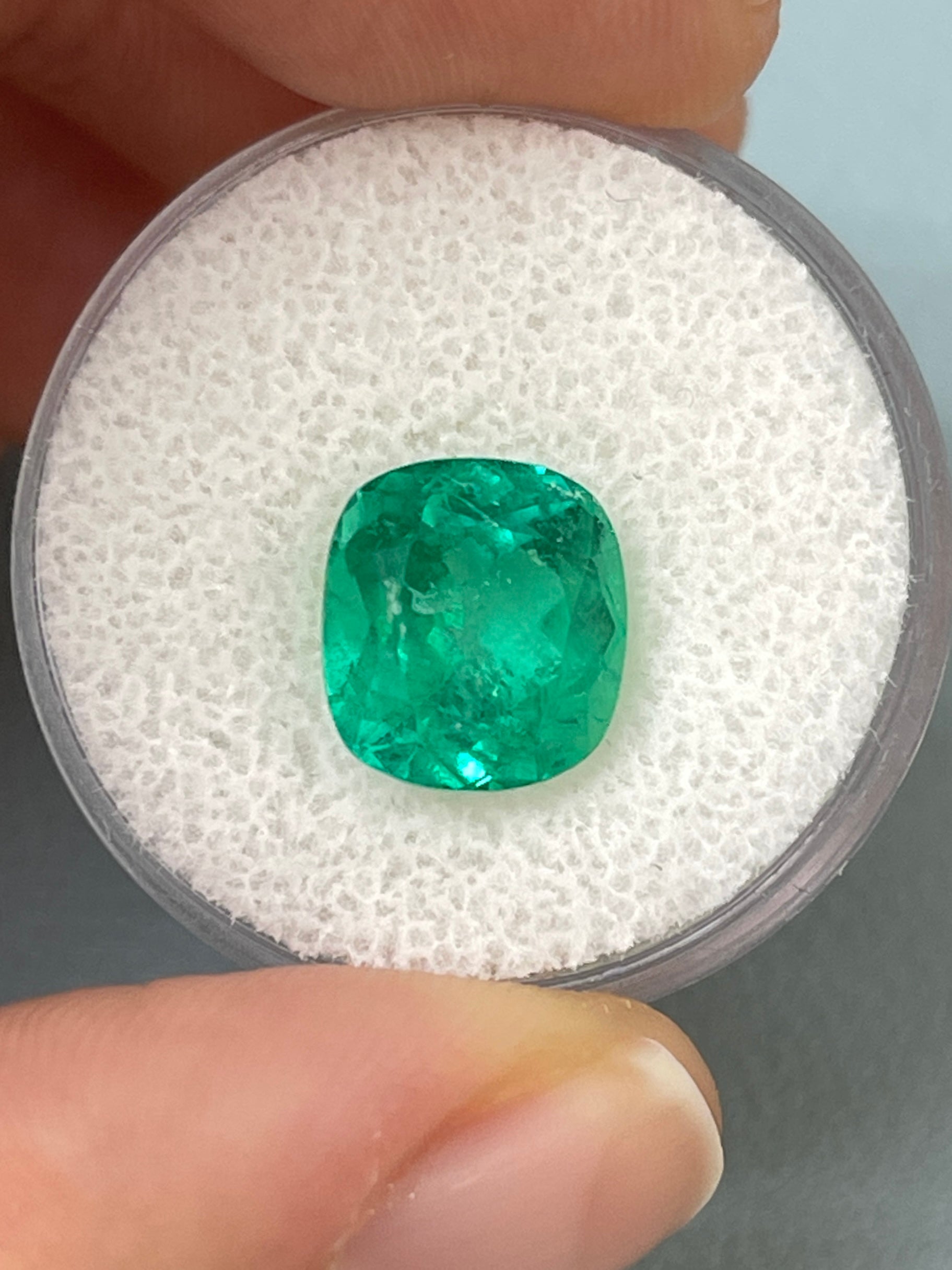 3.99 Carat Natural Colombian Emerald - 10.3x9.4mm Earthy Bluish Loose Gemstone, Cushion Cut for Jewelry Making & Engagement Rings
