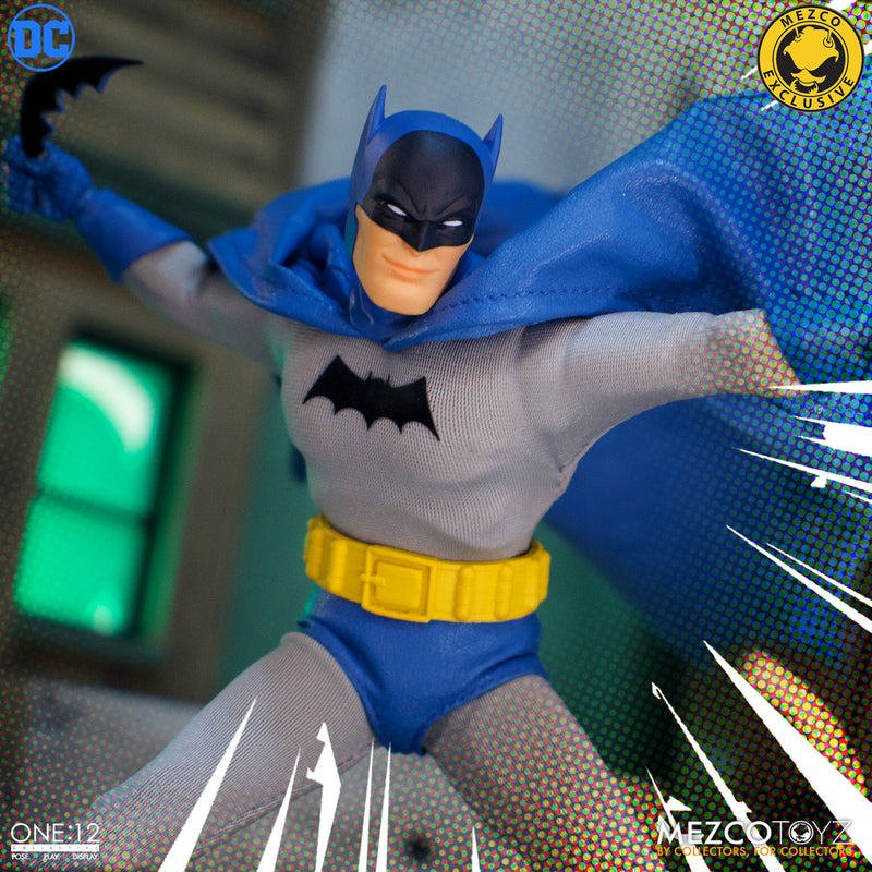 Mezco One:12 Golden Age Batman vs Two-Face Action Figure Set - Collectible DC Comics Superhero & Villain Diorama for Display & Photography