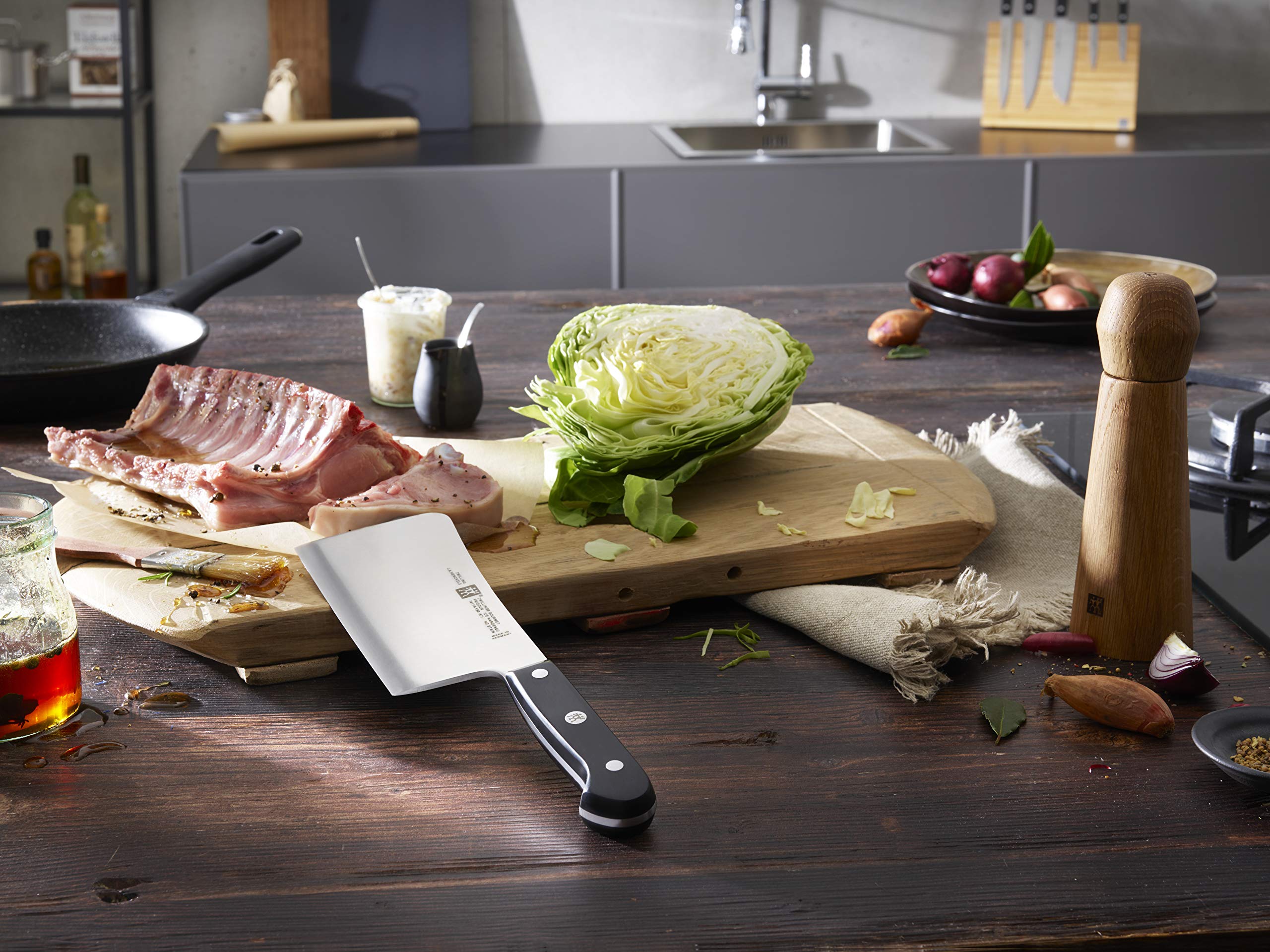 ZWILLING Chinese Chef Knife - 8-Inch High Carbon Stainless Steel Kitchen Knife for Professional Chefs & Home Cooking - Perfect for Slicing, Dicing & Chopping Vegetables, Meat & Herbs
