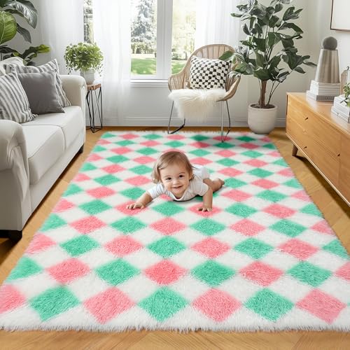 Pink Green / White