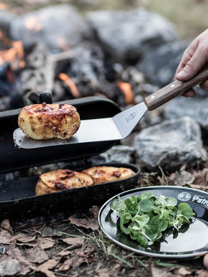 Petromax Flexible Spatula - High Heat Resistant Kitchen Turner for Nonstick Pans, Perfect for Flipping Pancakes, Eggs & Burgers - Ideal for Indoor & Outdoor Cooking, Camping & BBQ