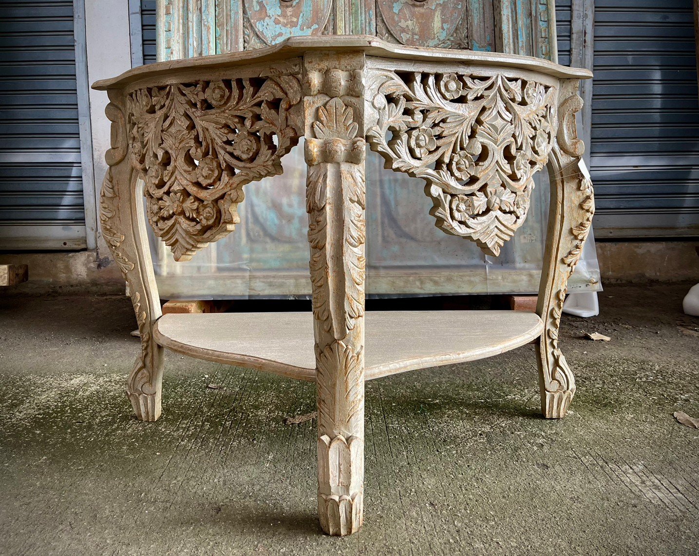 Exquisite French Arched Hand-Carved Indian Solid Wood Console Table - Elegant Entryway & Hallway Decor for Home & Office