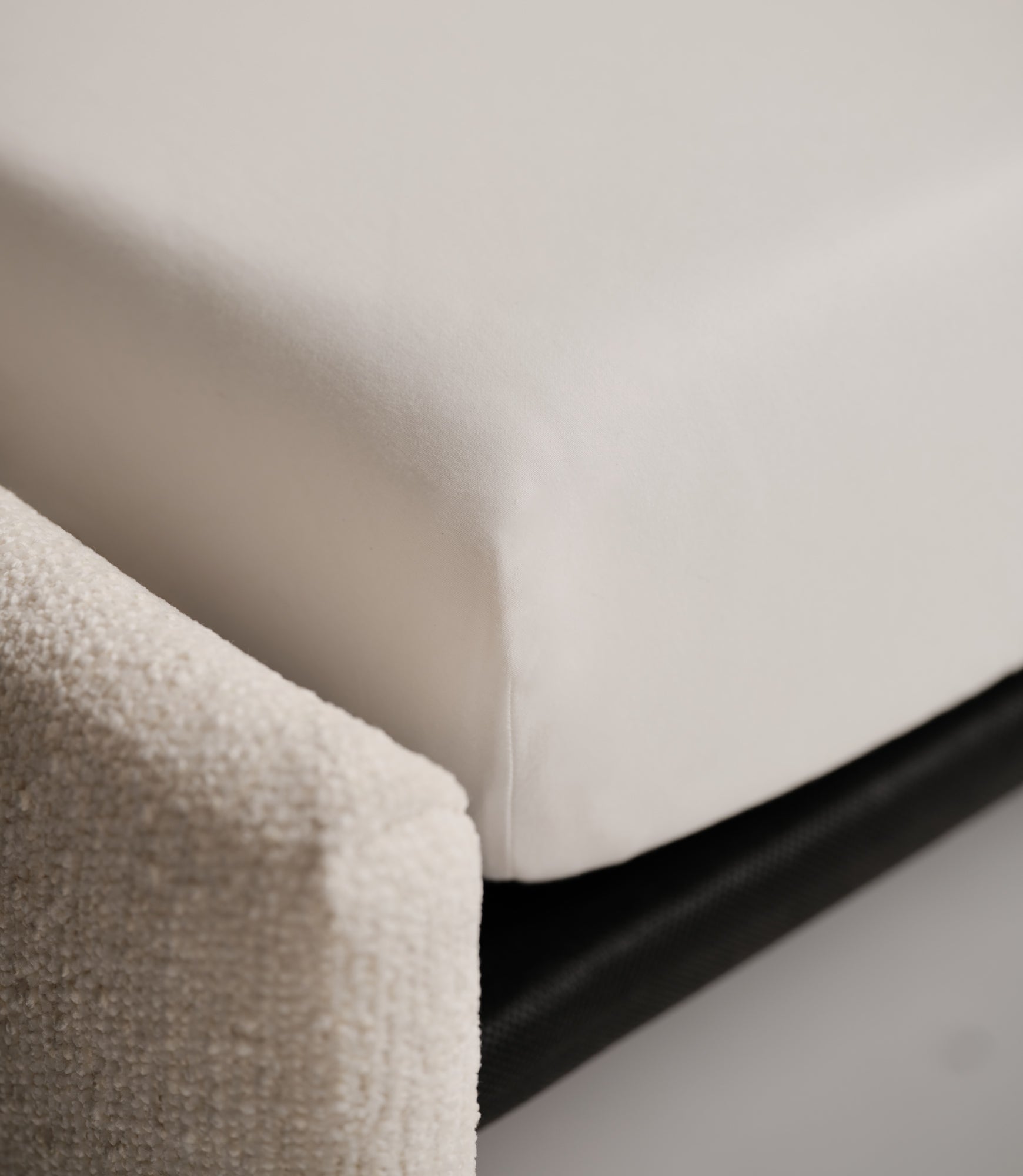 Premium American Leather Sleeper Sheet Set - Soft & Breathable for Ultimate Comfort - Perfect for Beds, Couches & Travel Use
