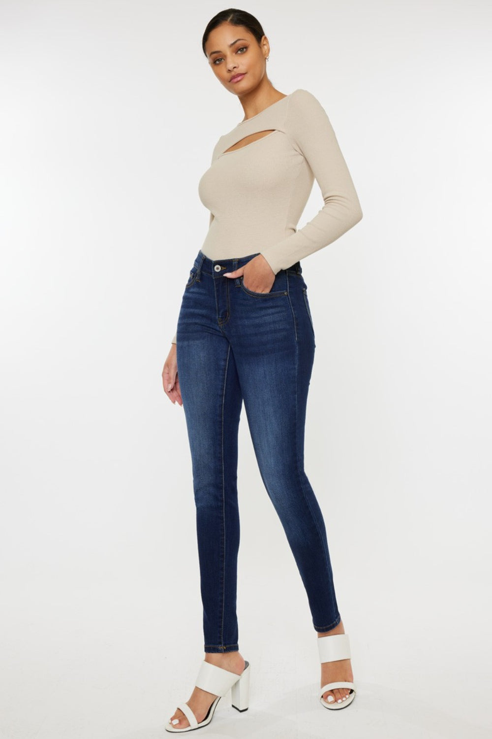 Kancan Women's Mid Rise Gradient Skinny Jeans - Stretch Denim Pants for Everyday Wear, Date Night & Casual Outfits