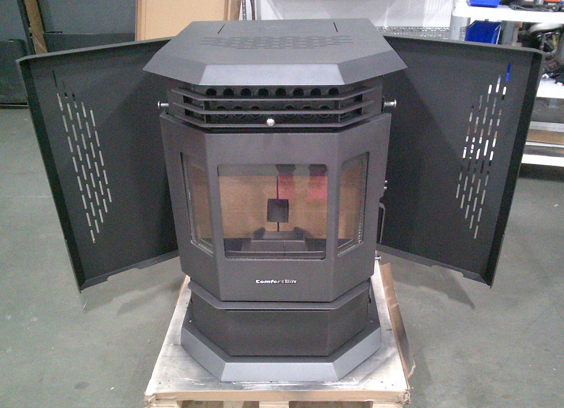 HP22 Black Pellet Stove with Minor Scratches/Dents - Model SD7096 | Efficient Heating for Homes, Cabins & Outdoor Spaces