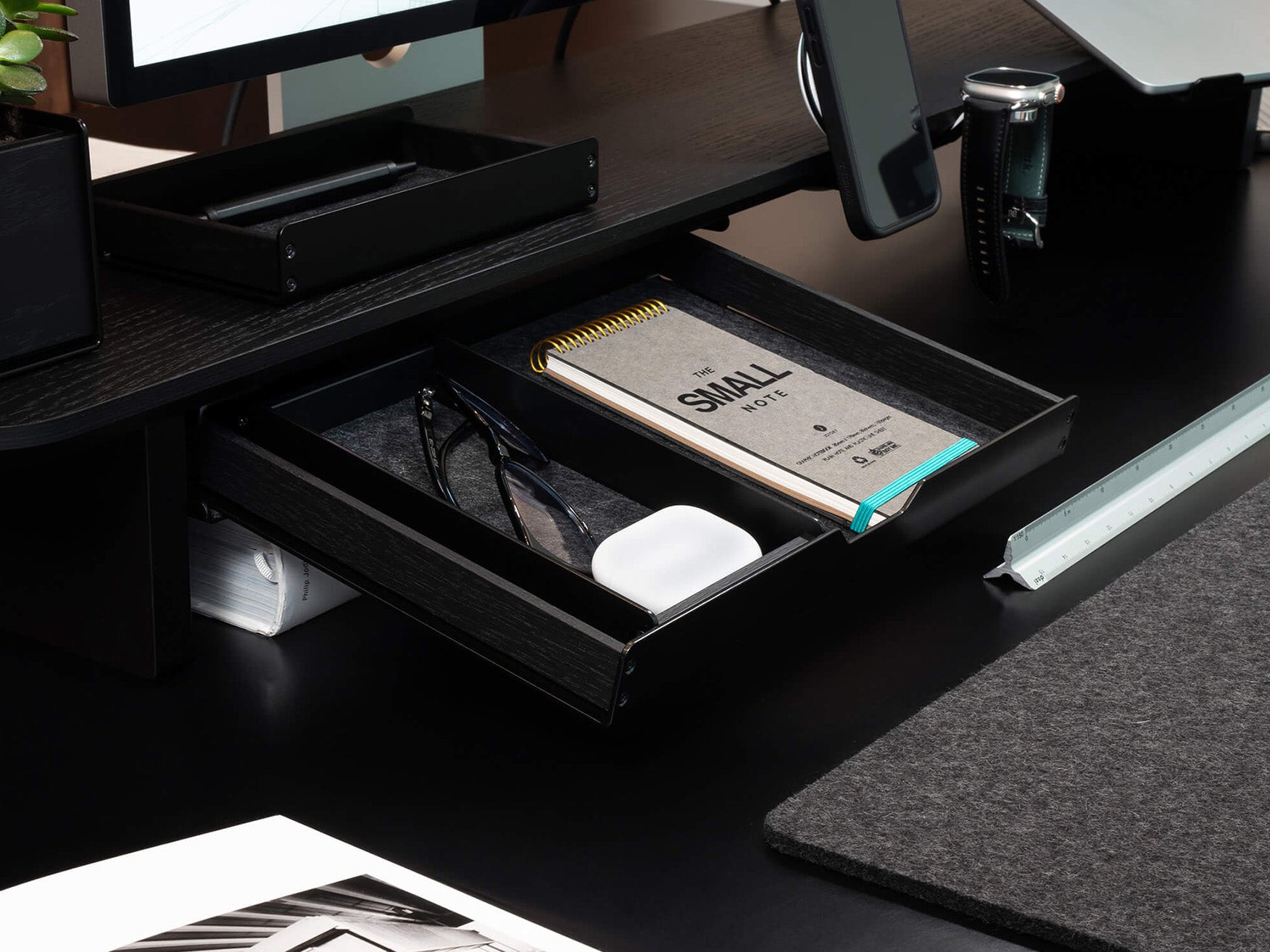 Large Desk Pen Holder Organizer - Stylish & Functional Office Stationery Storage for Pencils, Markers & Pens | Perfect for Home, Office & School Workspaces