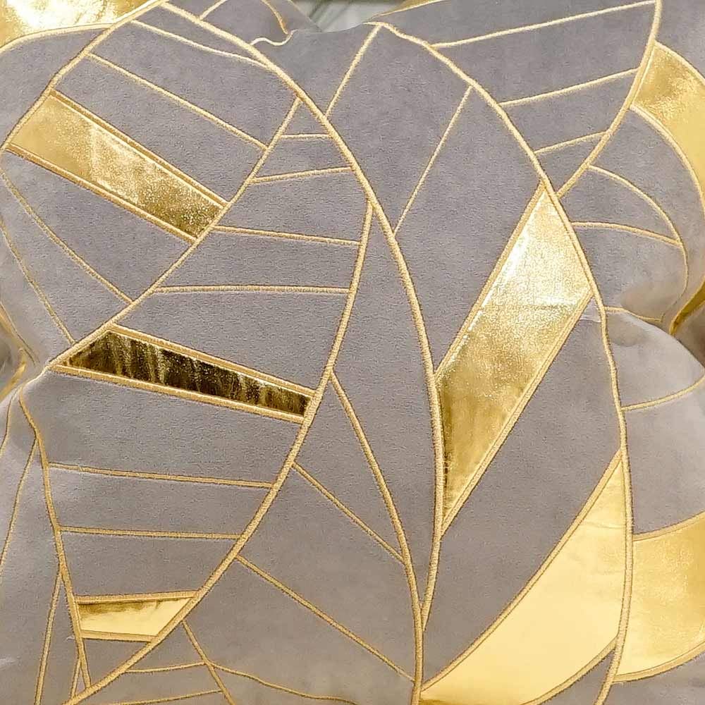 Avigers 18x18 Inch Grey & Gold Striped Cushion Cover - Luxury European Style Decorative Throw Pillow Case for Sofa, Living Room, Bedroom & Car Interior Decor | Perfect for Home Styling, Gift Giving & Cozy Comfort