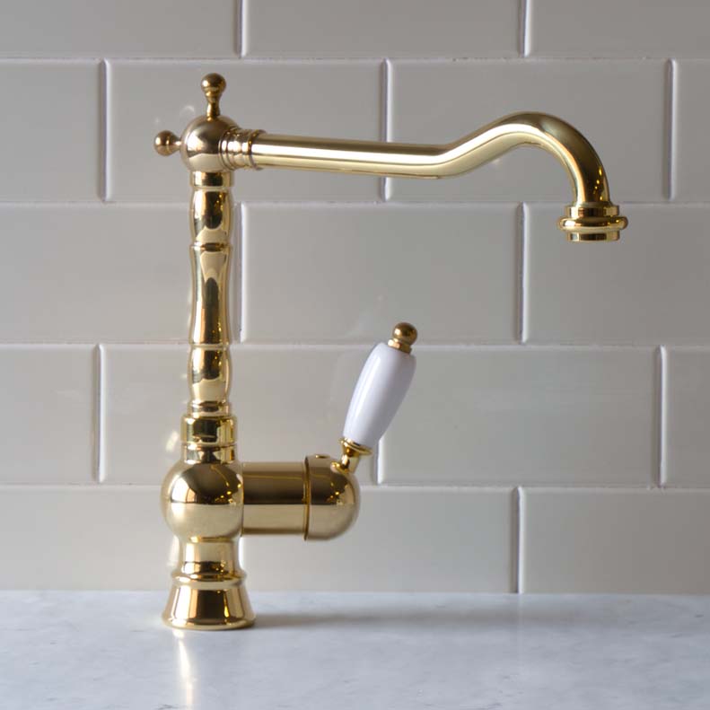 Nottingham Brass Kitchen Faucet - High-Quality Mixer Tap for Modern & Traditional Kitchens - Perfect for Cooking, Washing Dishes & Home Renovation