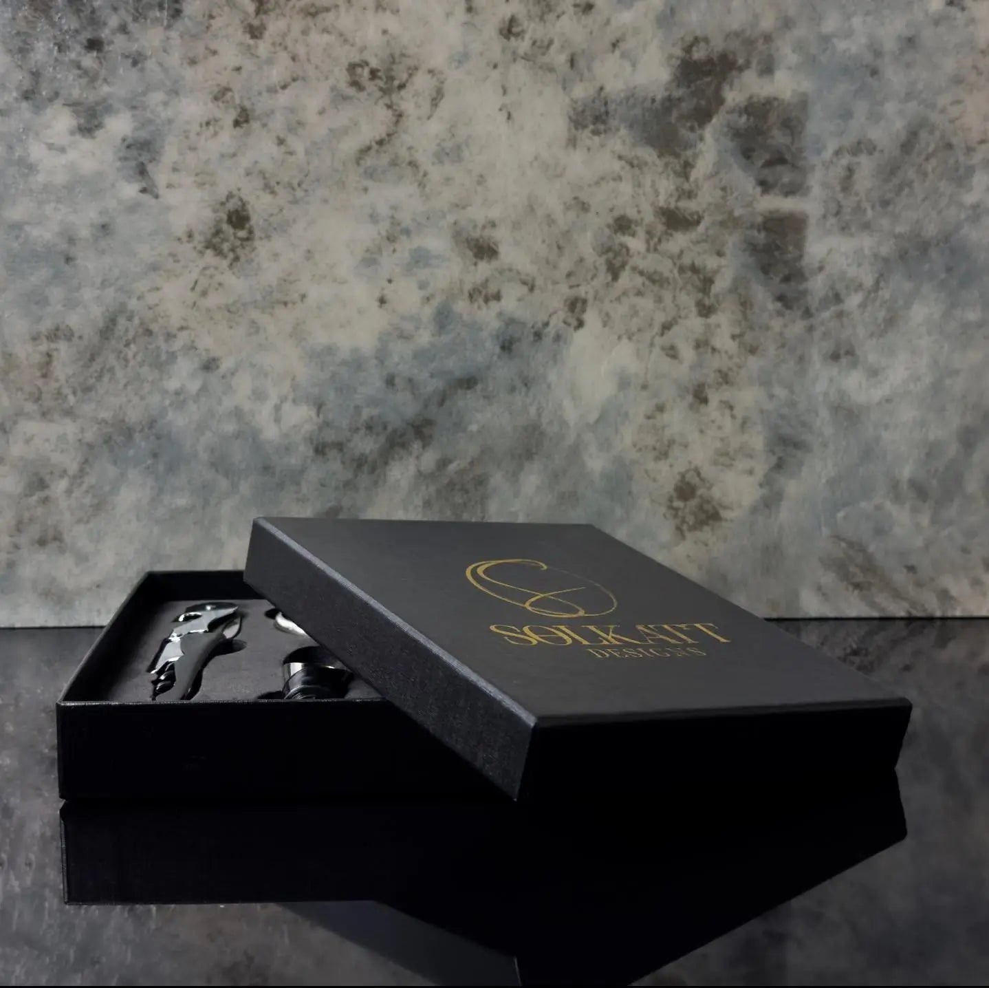 Premium Wine & Champagne Corkscrew Set with Elegant Stopper - Perfect for Dinner Parties, Gifts & Home Bars