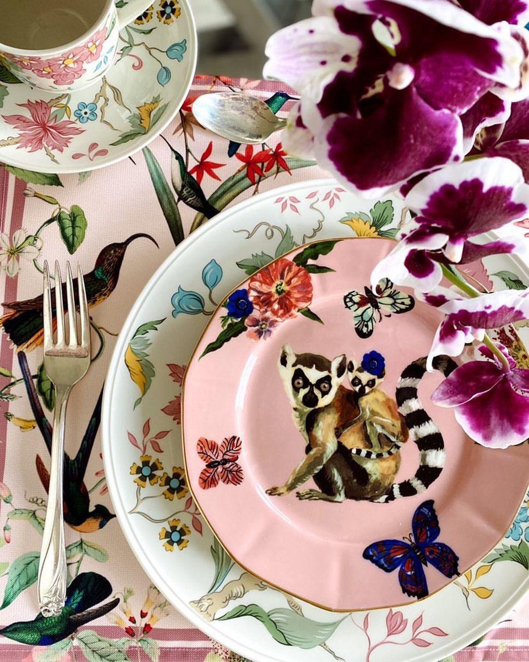 Colibrí Pink Placemat Set of 4 - Waterproof & Heat Resistant Table Mats for Dining, Kitchen, and Outdoor Use