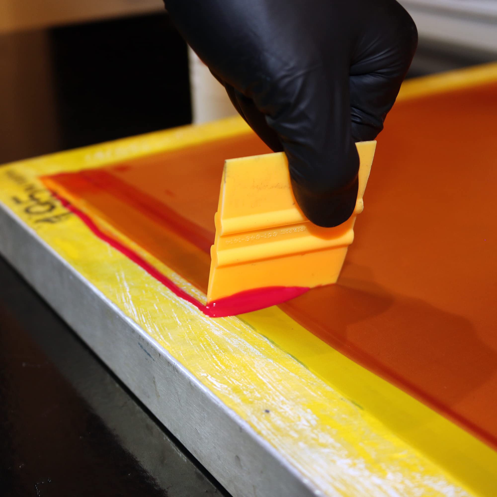 Ecotex® Screen Printing SR Liquid Tape Block Out (Gallon - 128oz) - Solvent Resistant Screen Printing Block Out Tape for Silk Screens & Photo Emulsion - Professional Screen Printing Supplies for T-Shirts, Posters & Fabric Printing