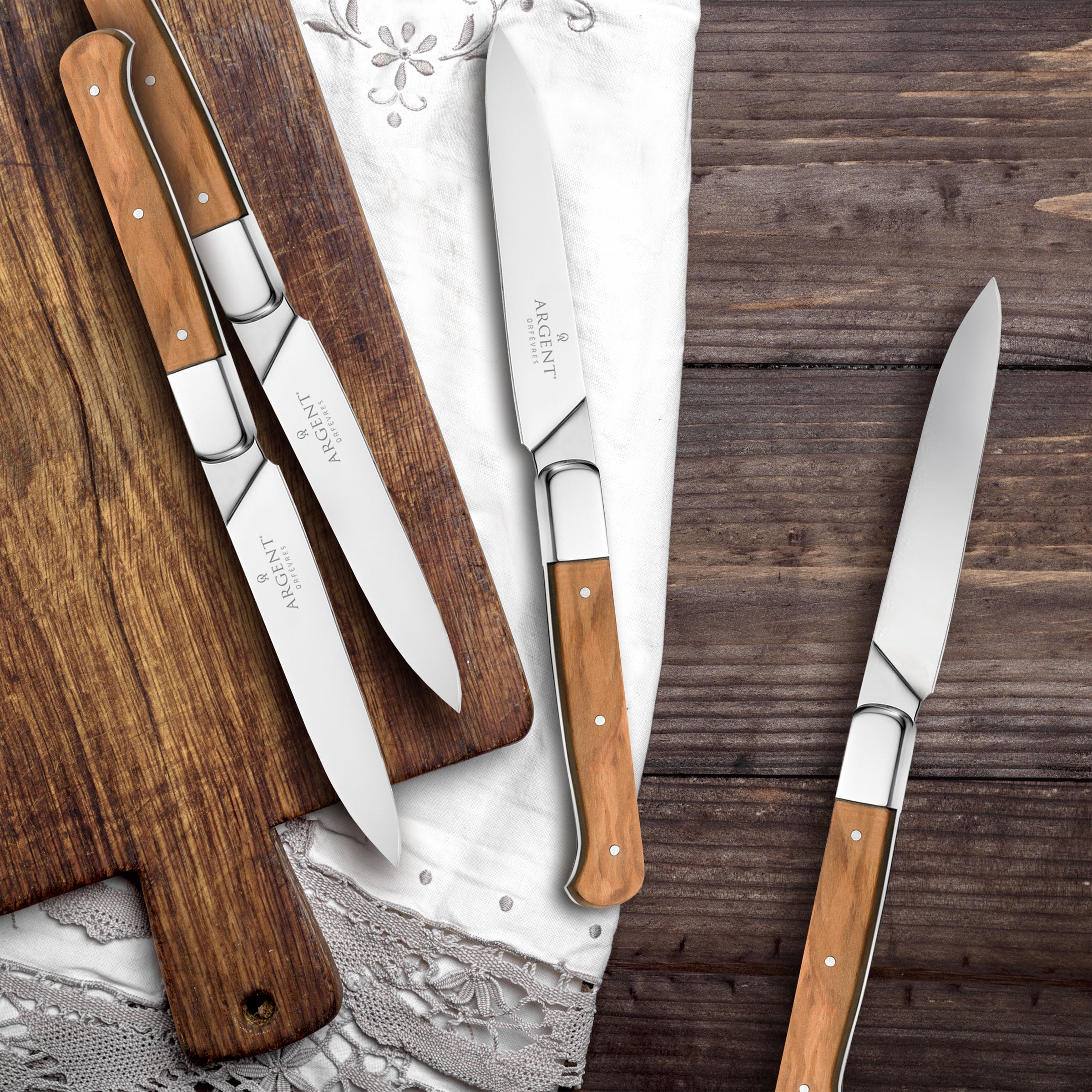 Premium Lynden Olive Wood Steak Knives Set of 4 - Sharp Stainless Steel Blades for Steak, Meat & BBQ - Perfect for Dinner Parties, Restaurants & Home Kitchens