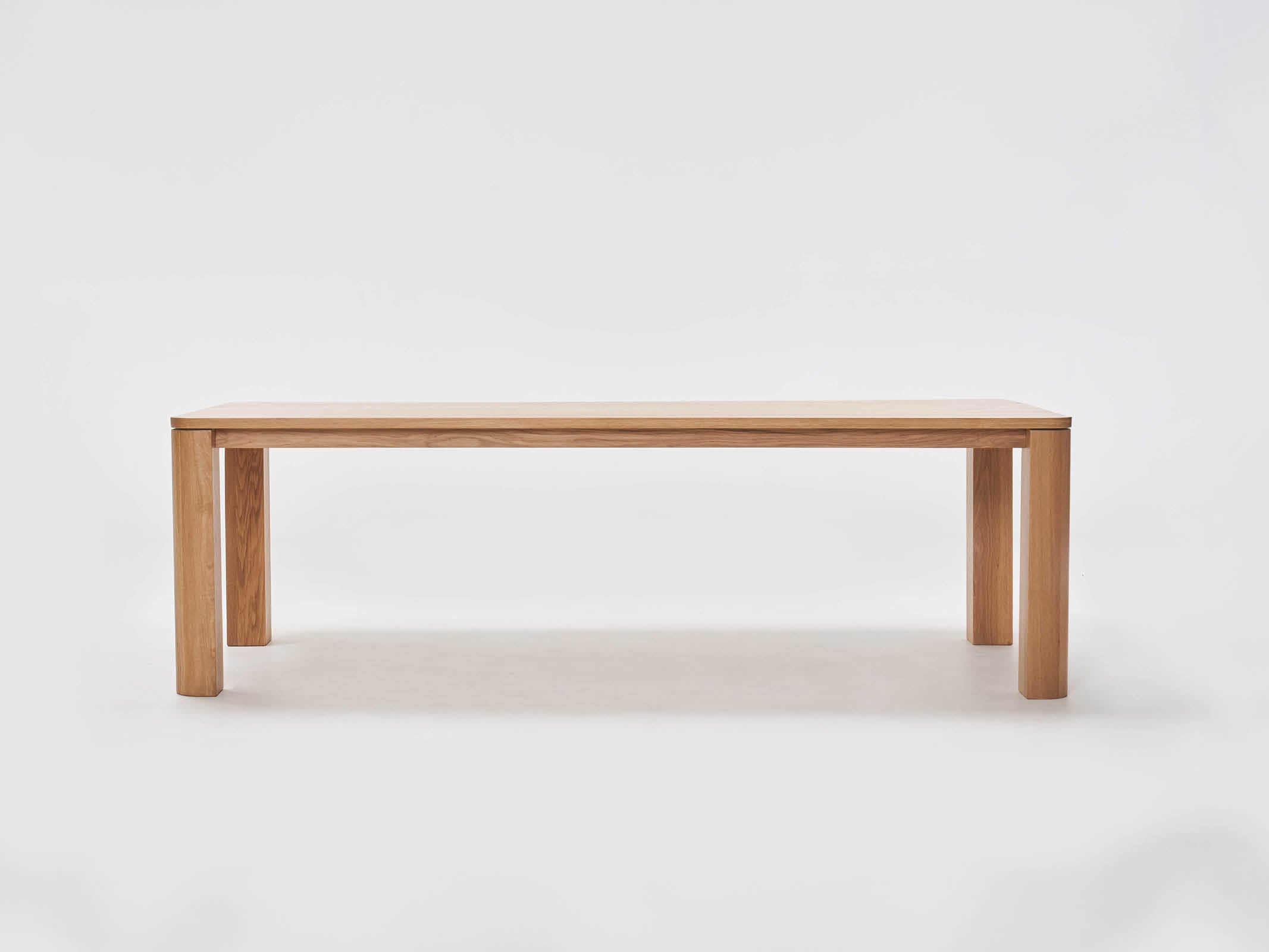 Modern Oli Dining Table - Solid Wood Kitchen Table for 6 - Perfect for Family Dinners & Entertaining Guests