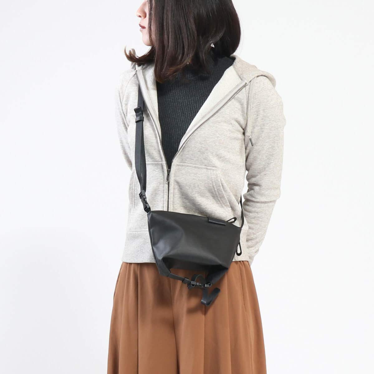 Cote & Ciel Men's Inn Small Crossbody Bag - Stylish & Compact Black Shoulder Bag for Everyday Use | Perfect for Work, Travel & Urban Commute